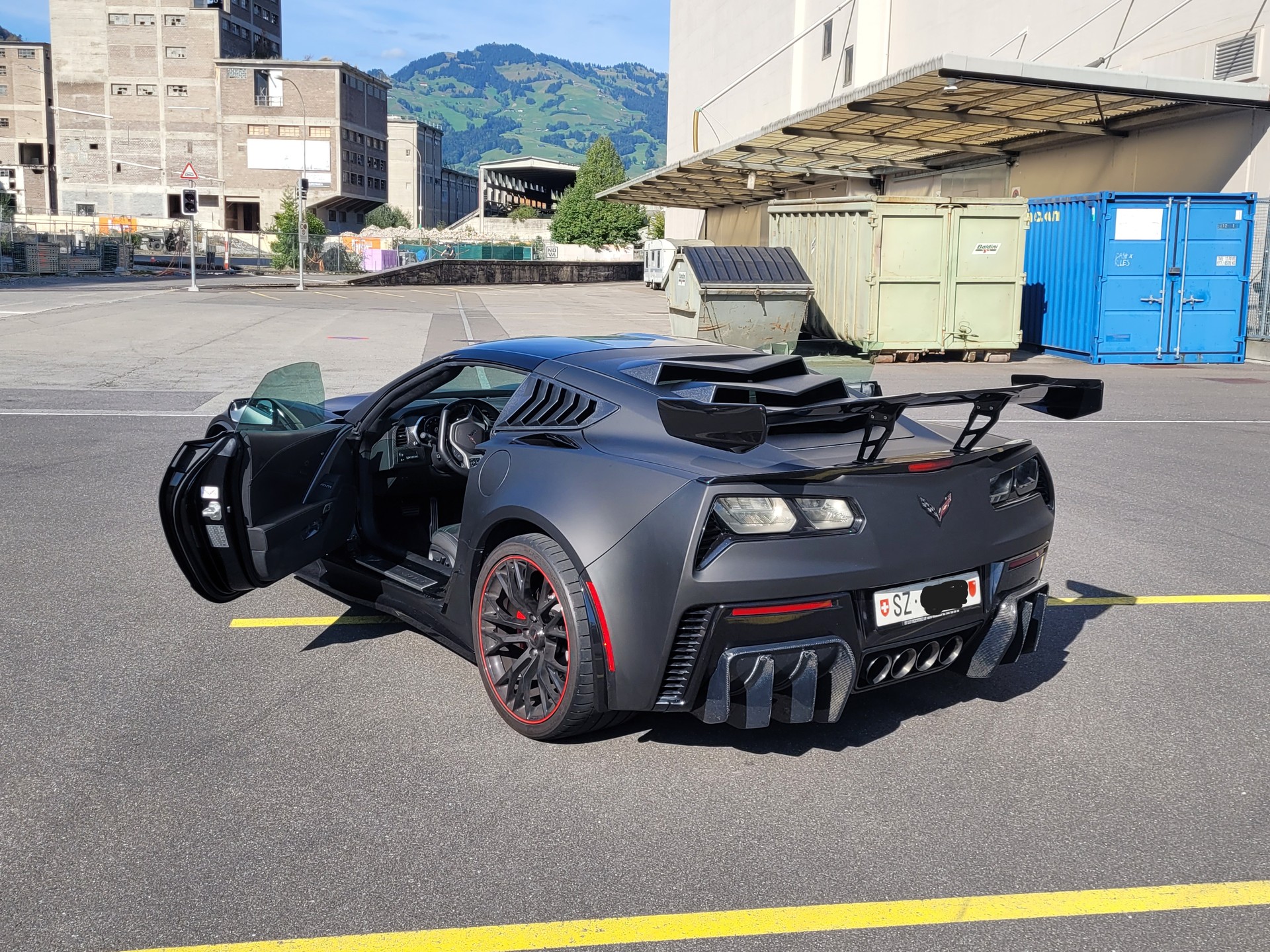 CHEVROLET C7 Z06-image-4