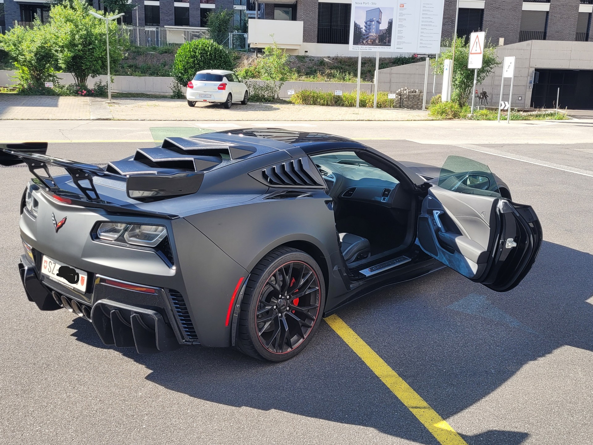 CHEVROLET C7 Z06-image-2