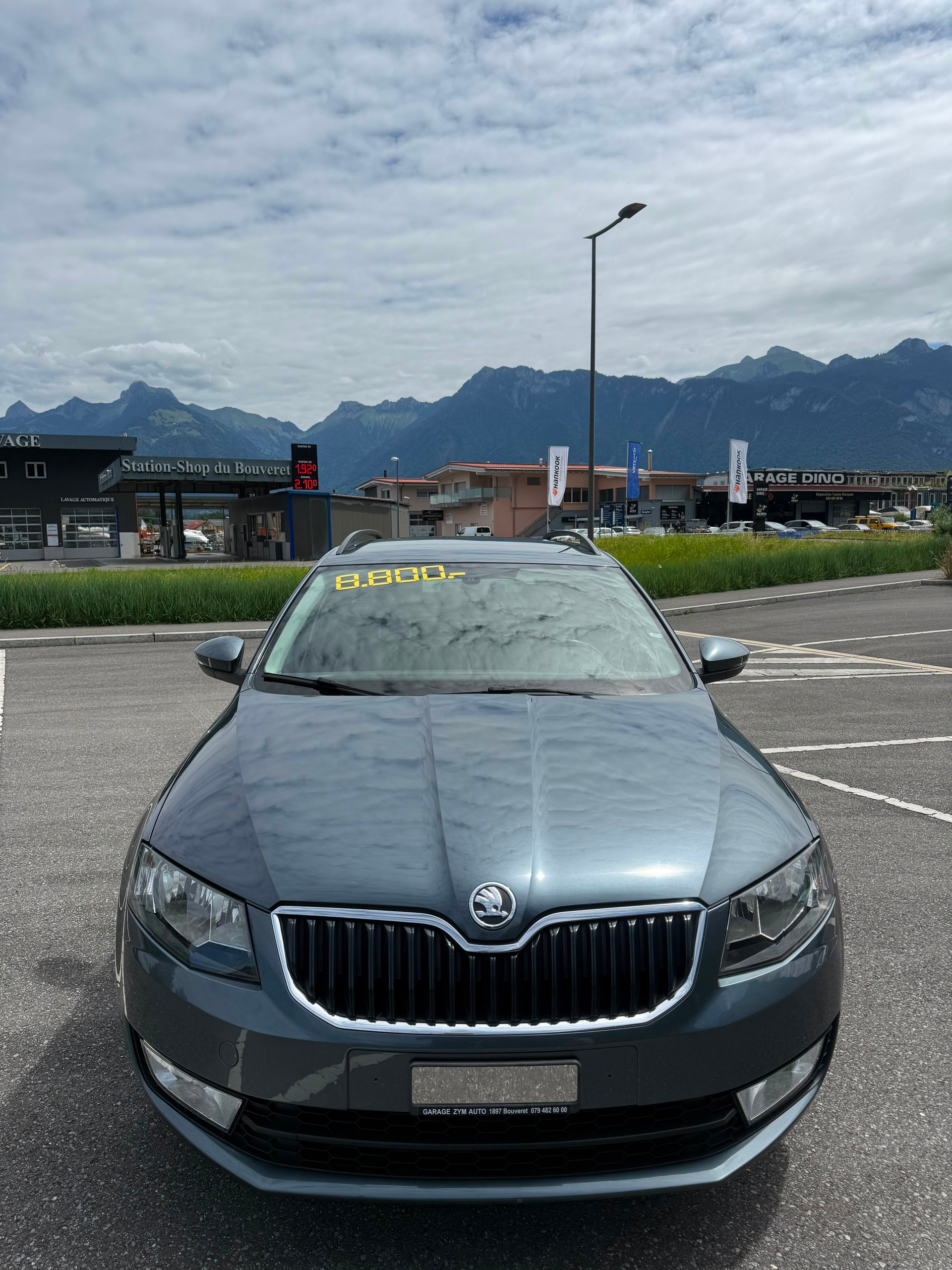 SKODA Octavia Combi 1.4 TSI Elegance-image-3
