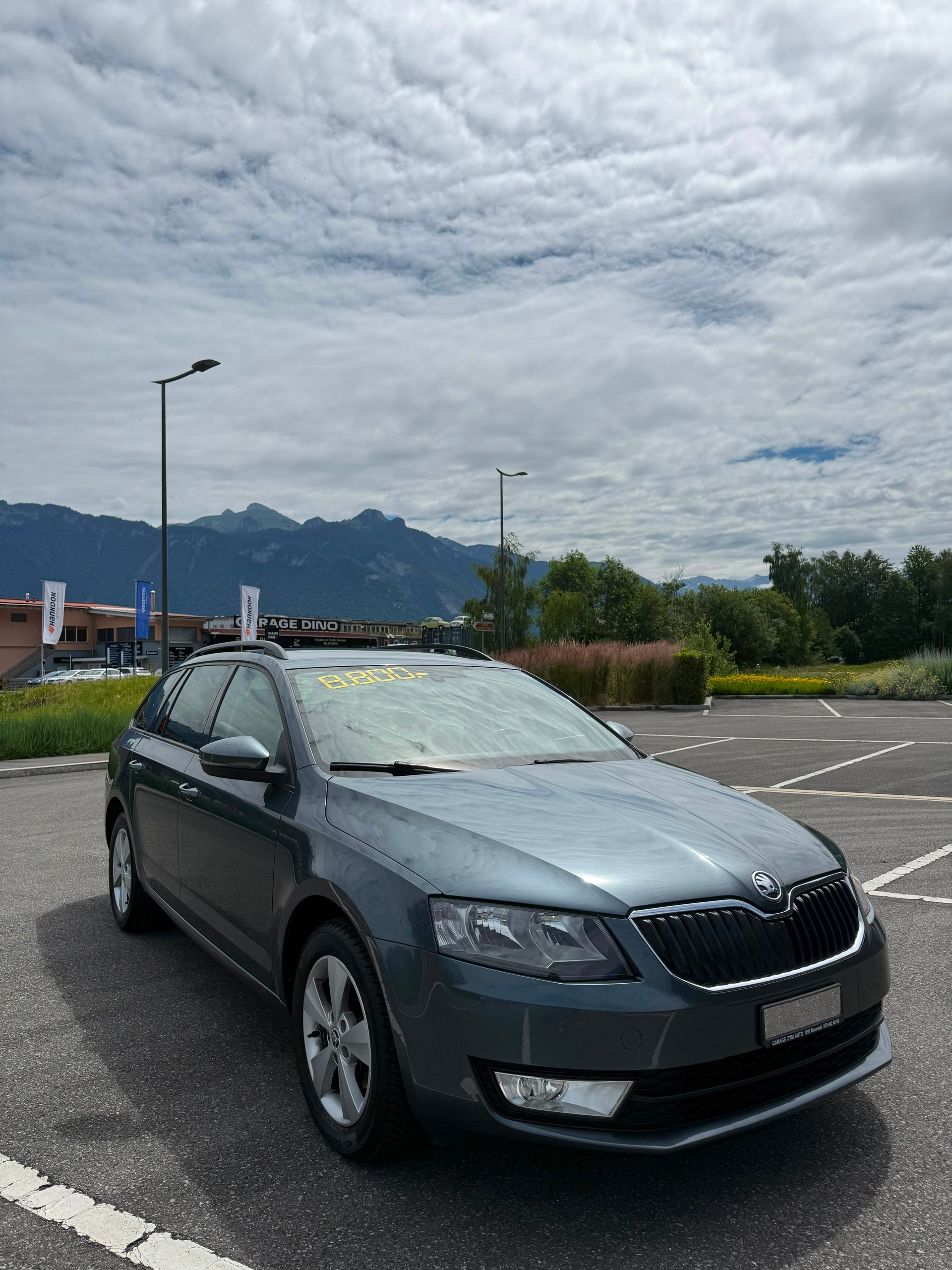 SKODA Octavia Combi 1.4 TSI Elegance-image-1
