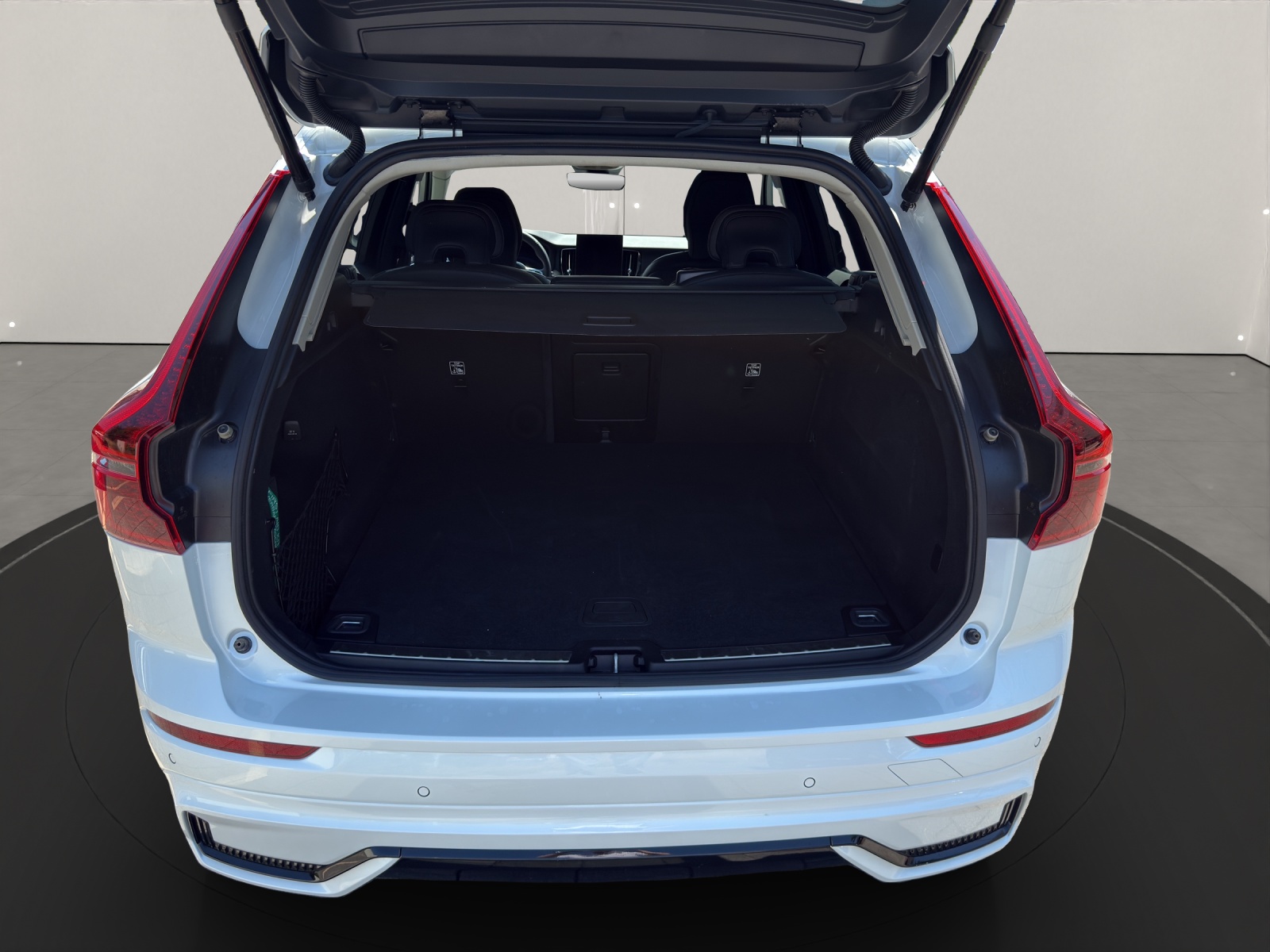 VOLVO XC60 2.0 B5 MH Plus Dark AWD-image-5