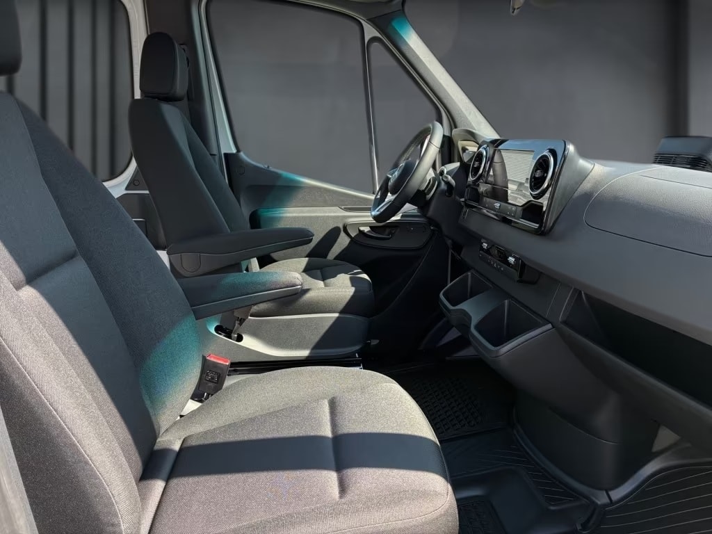 MERCEDES-BENZ Sprinter 319 CDI Lang 9G-TRONIC 4x4-image-8