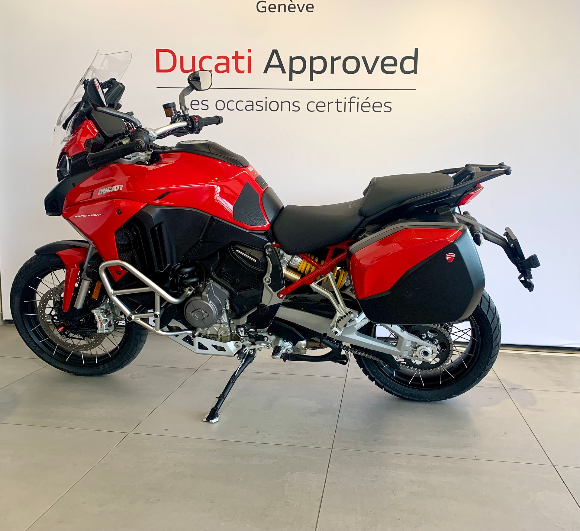 DUCATI Multistrada V4 S Travel & Radar Speichen Felgen-showroom-element-1