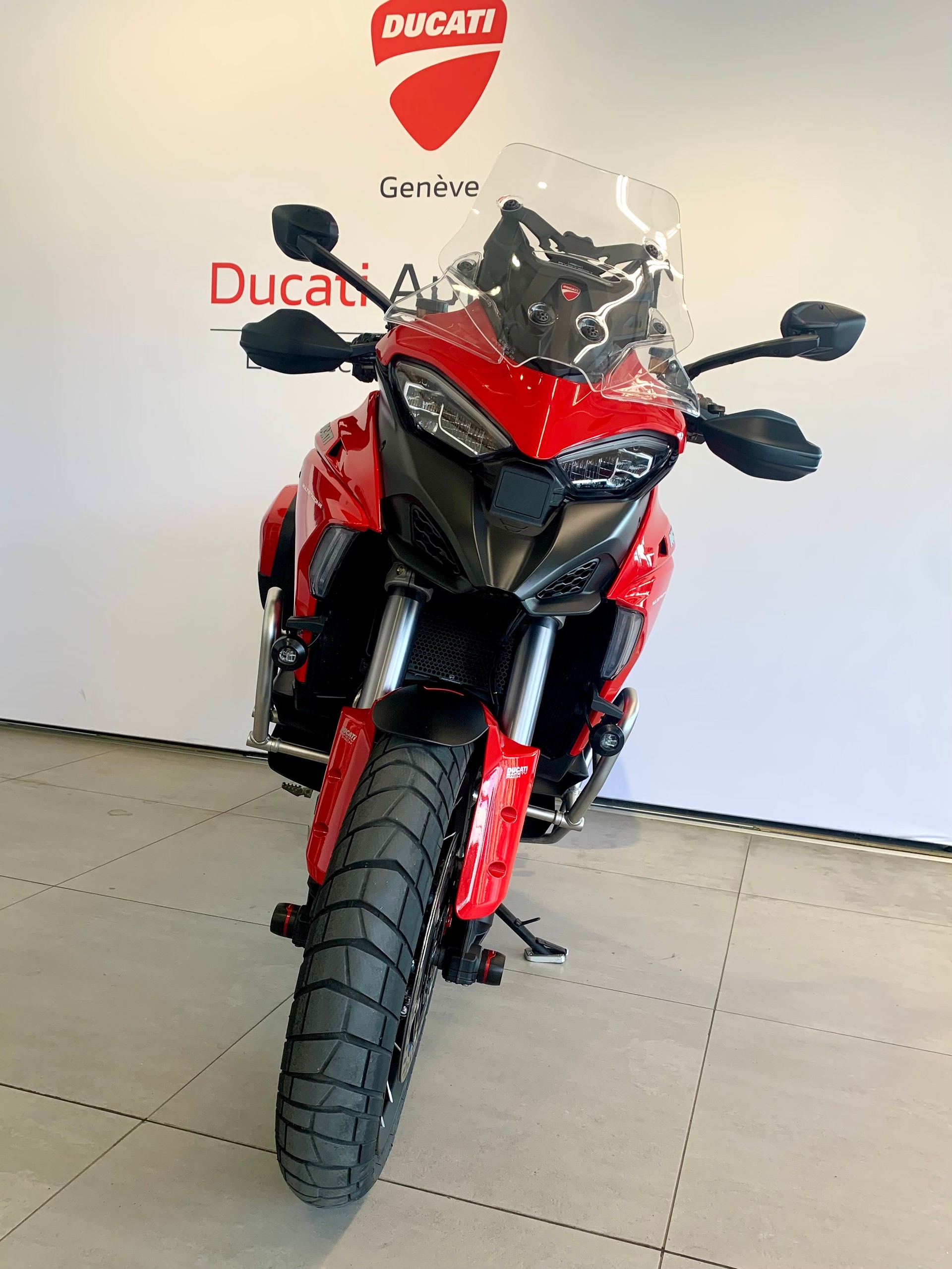 DUCATI Multistrada V4 S Travel & Radar Speichen Felgen-showroom-element-2