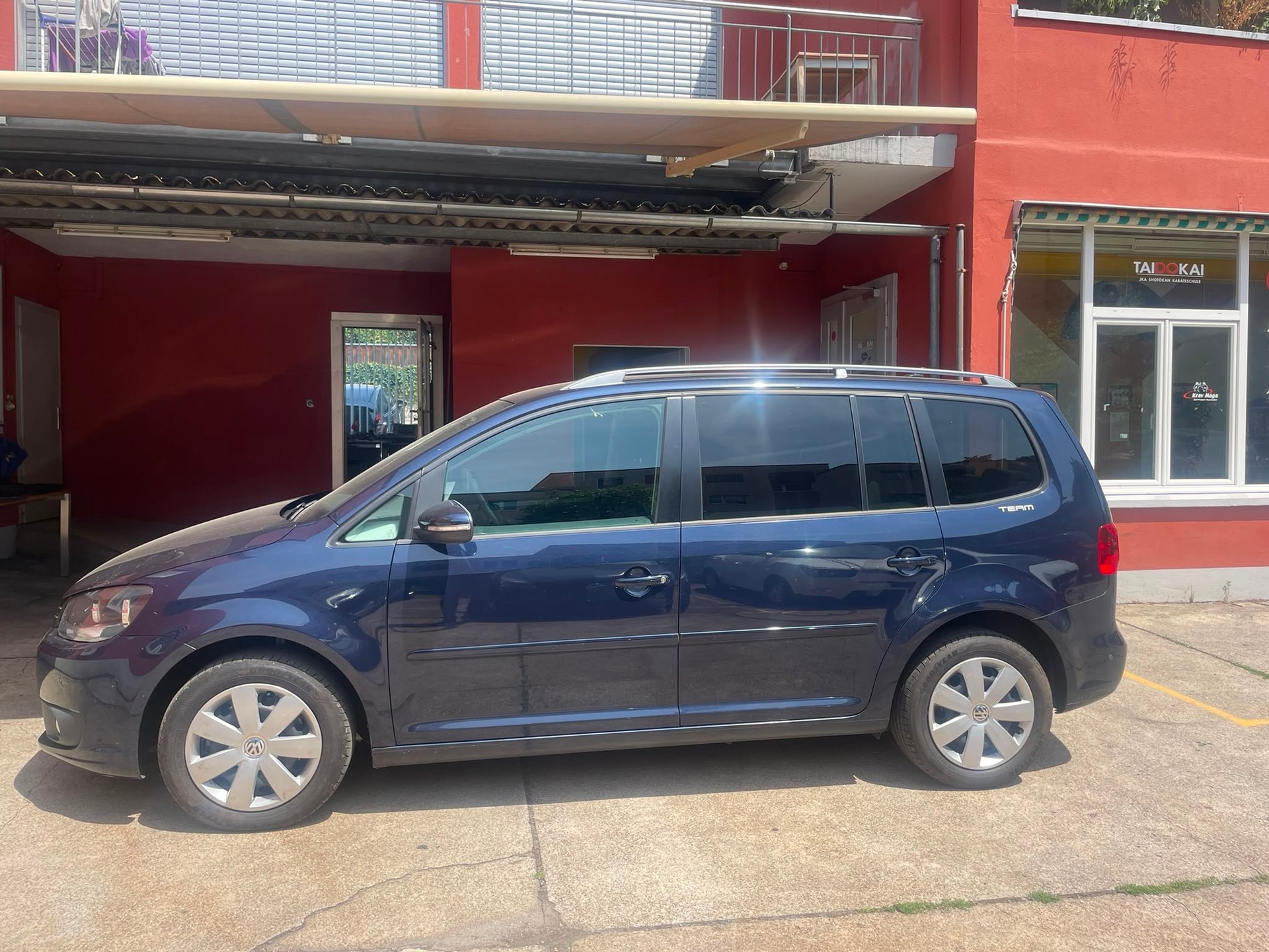 VW Touran 1.4 TSI Team DSG-image-2