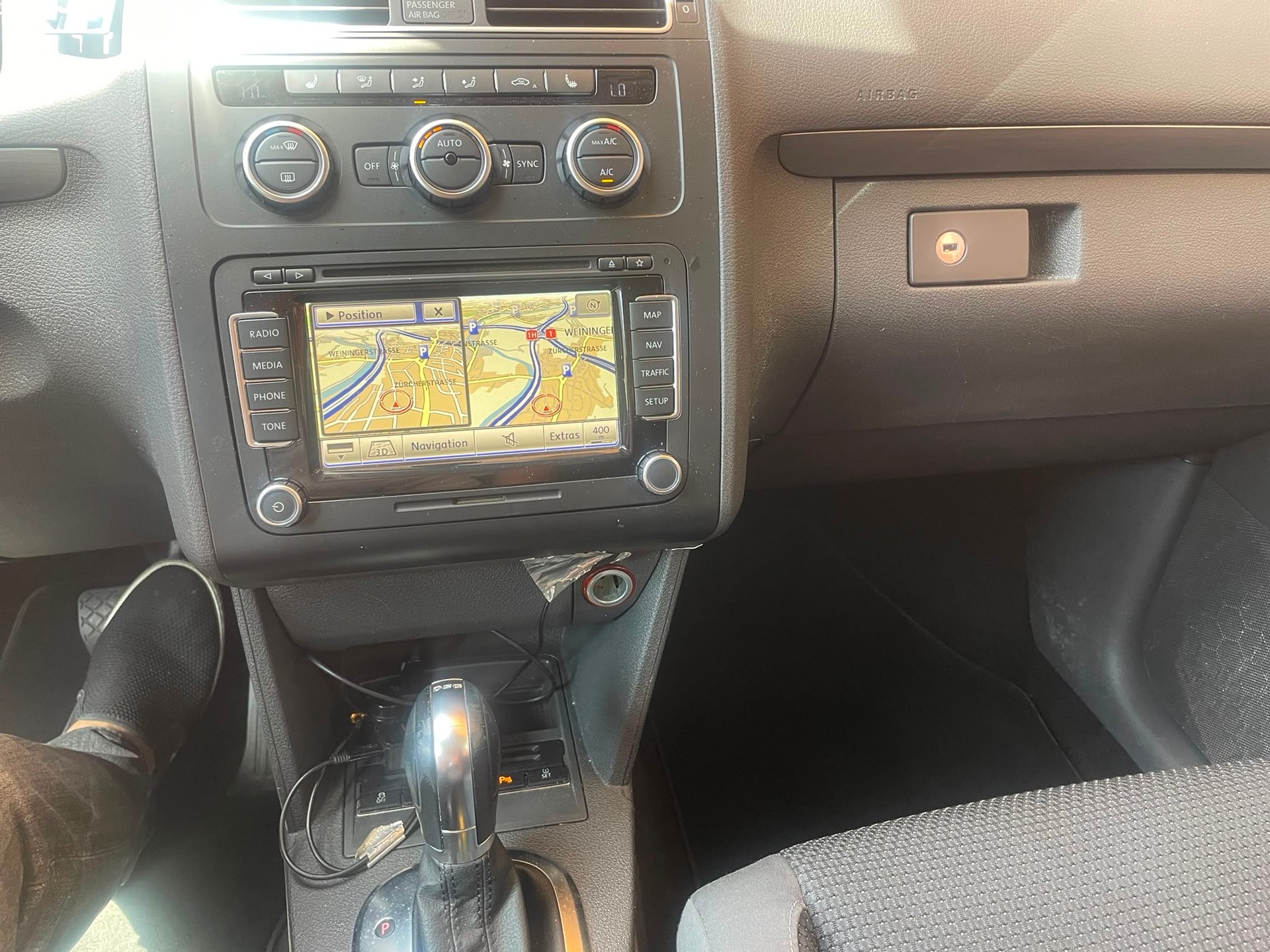 VW Touran 1.4 TSI Team DSG-image-10