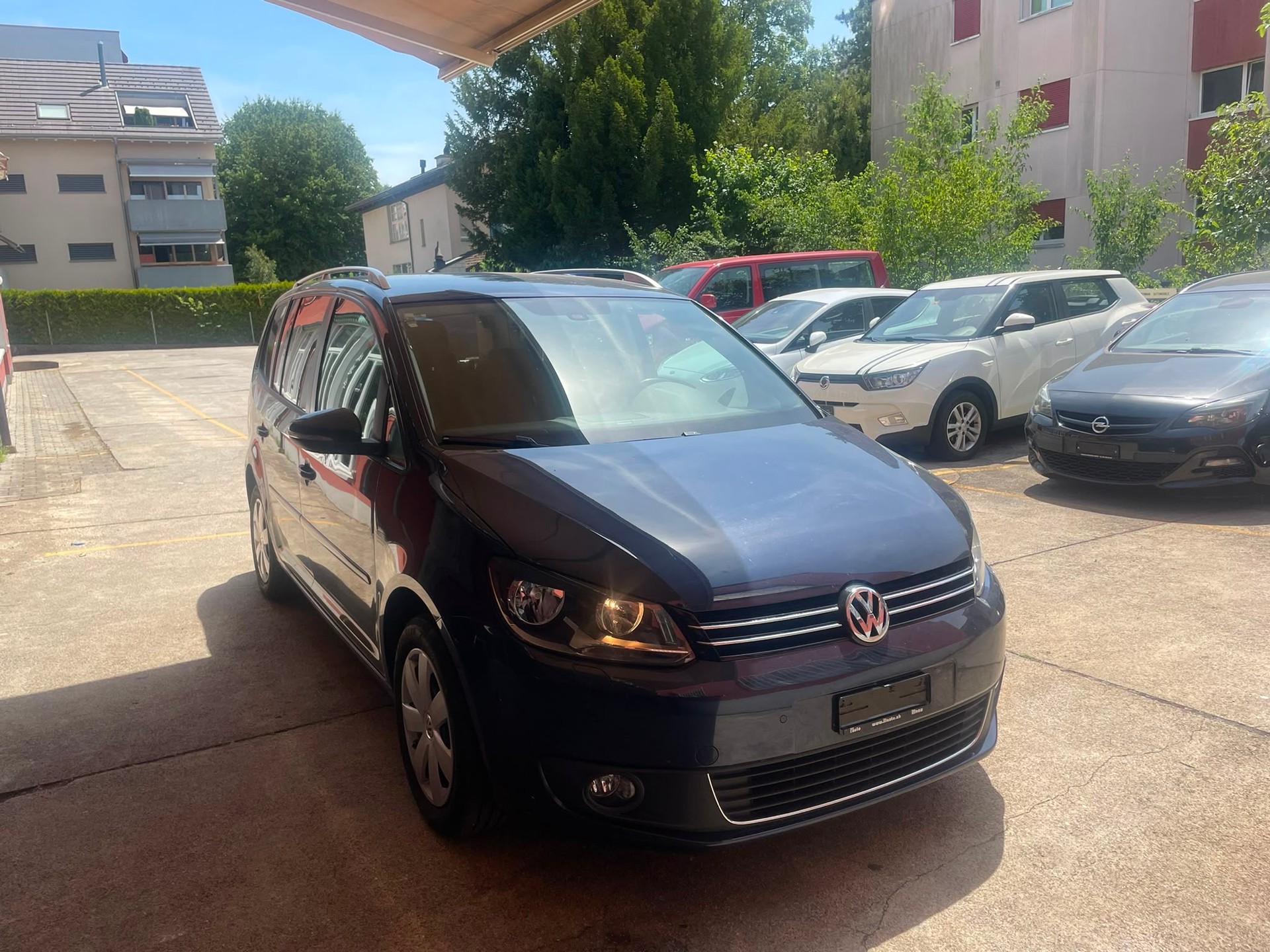 VW Touran 1.4 TSI Team DSG-image-3