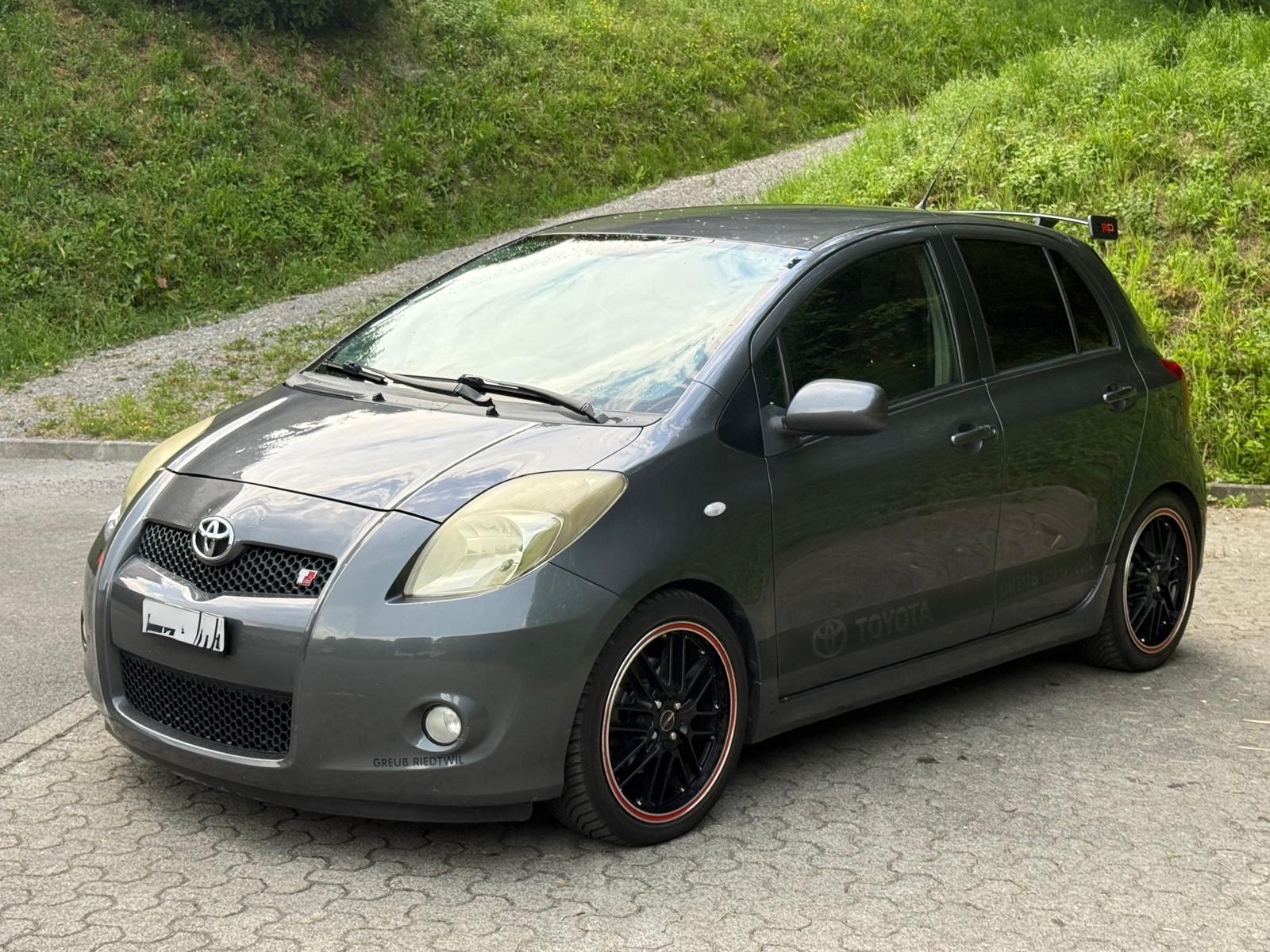 TOYOTA Yaris 1.8 TS-image-1