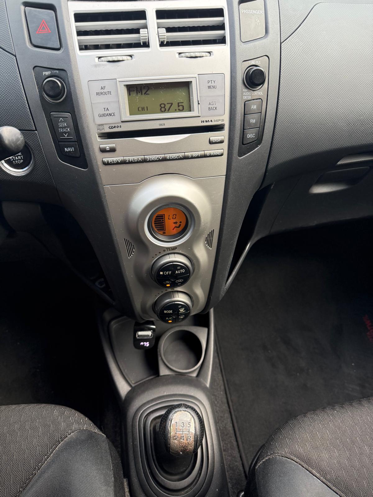 TOYOTA Yaris 1.8 TS-image-9