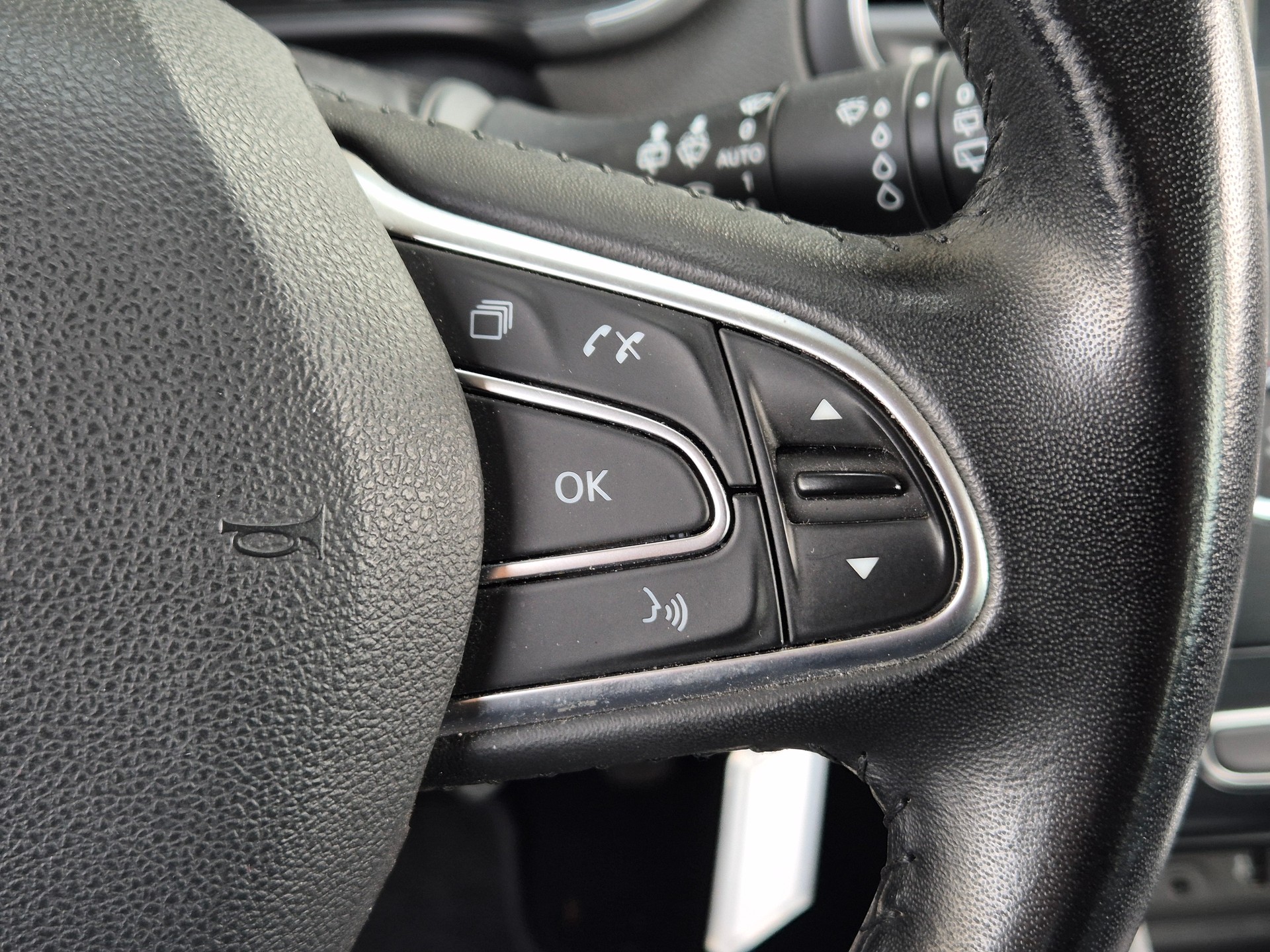 RENAULT Mégane Grandtour 1.5 dCi Business EDC-image-16
