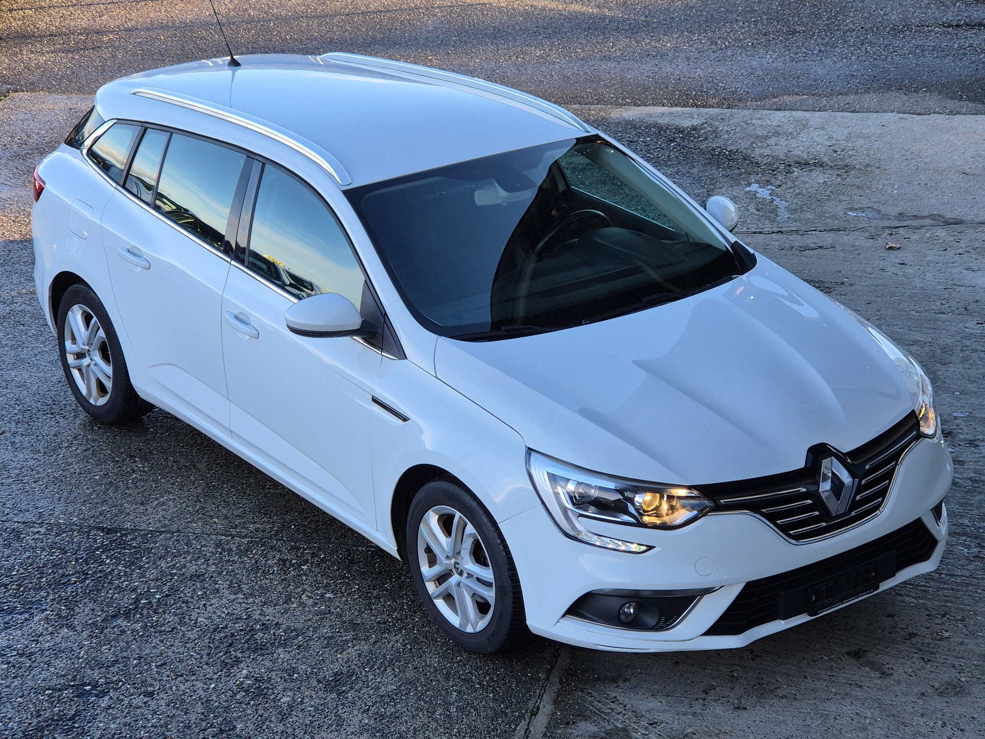 RENAULT Mégane Grandtour 1.5 dCi Business EDC-showroom-element-2
