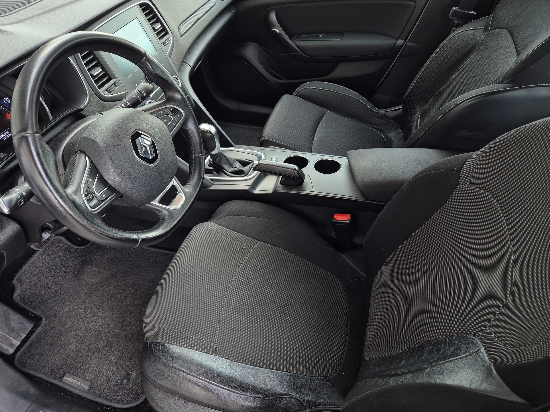 RENAULT Mégane Grandtour 1.5 dCi Business EDC-image-11