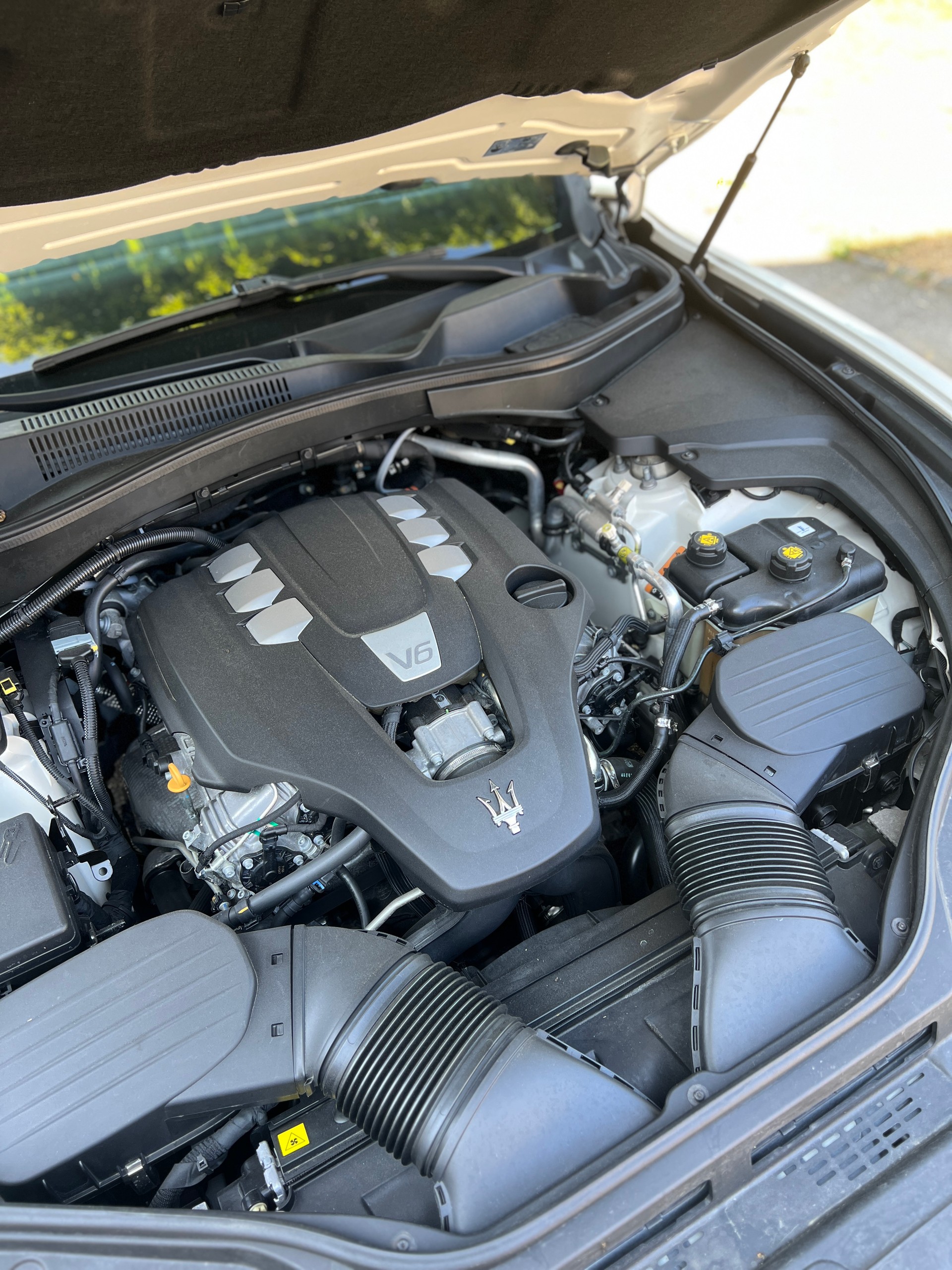 MASERATI Levante 3.0 V6 GranSport Automatica-image-13