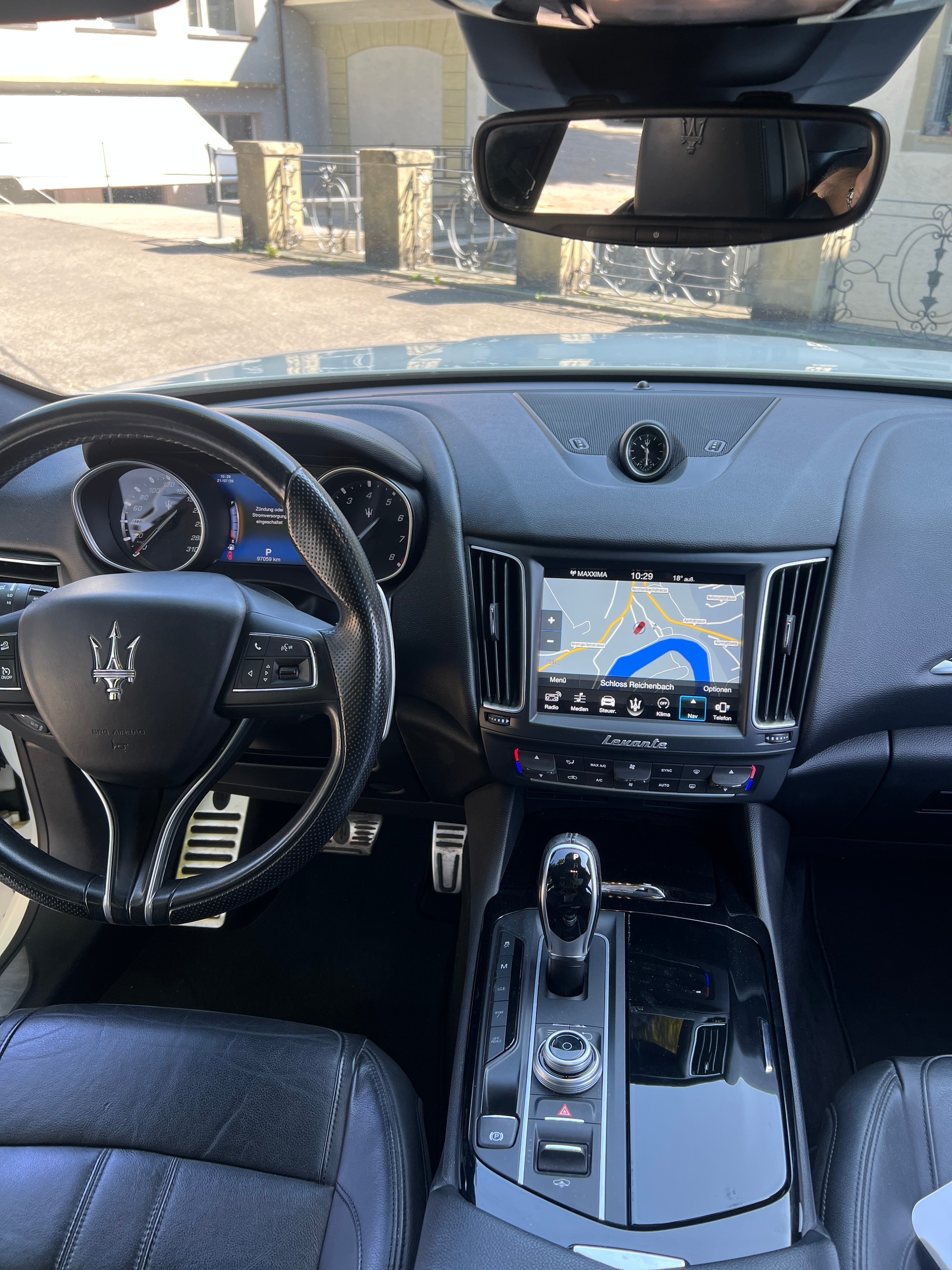 MASERATI Levante 3.0 V6 GranSport Automatica-image-9