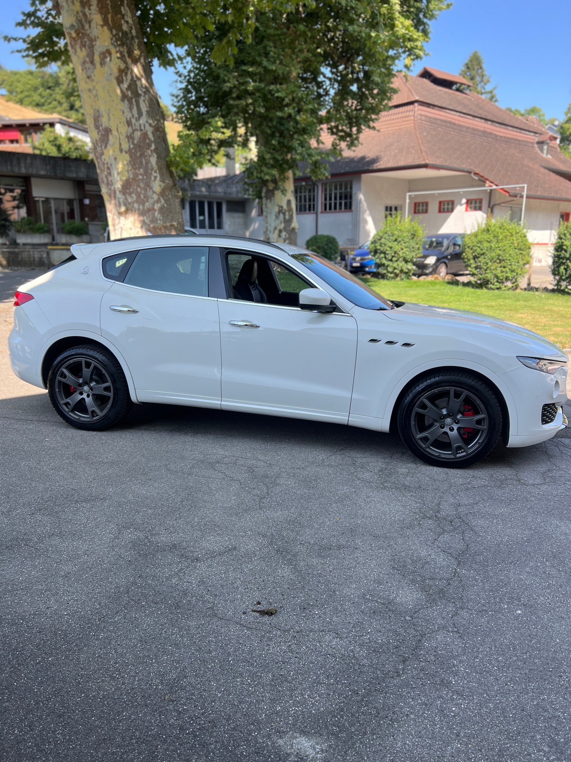MASERATI Levante 3.0 V6 GranSport Automatica-image-3