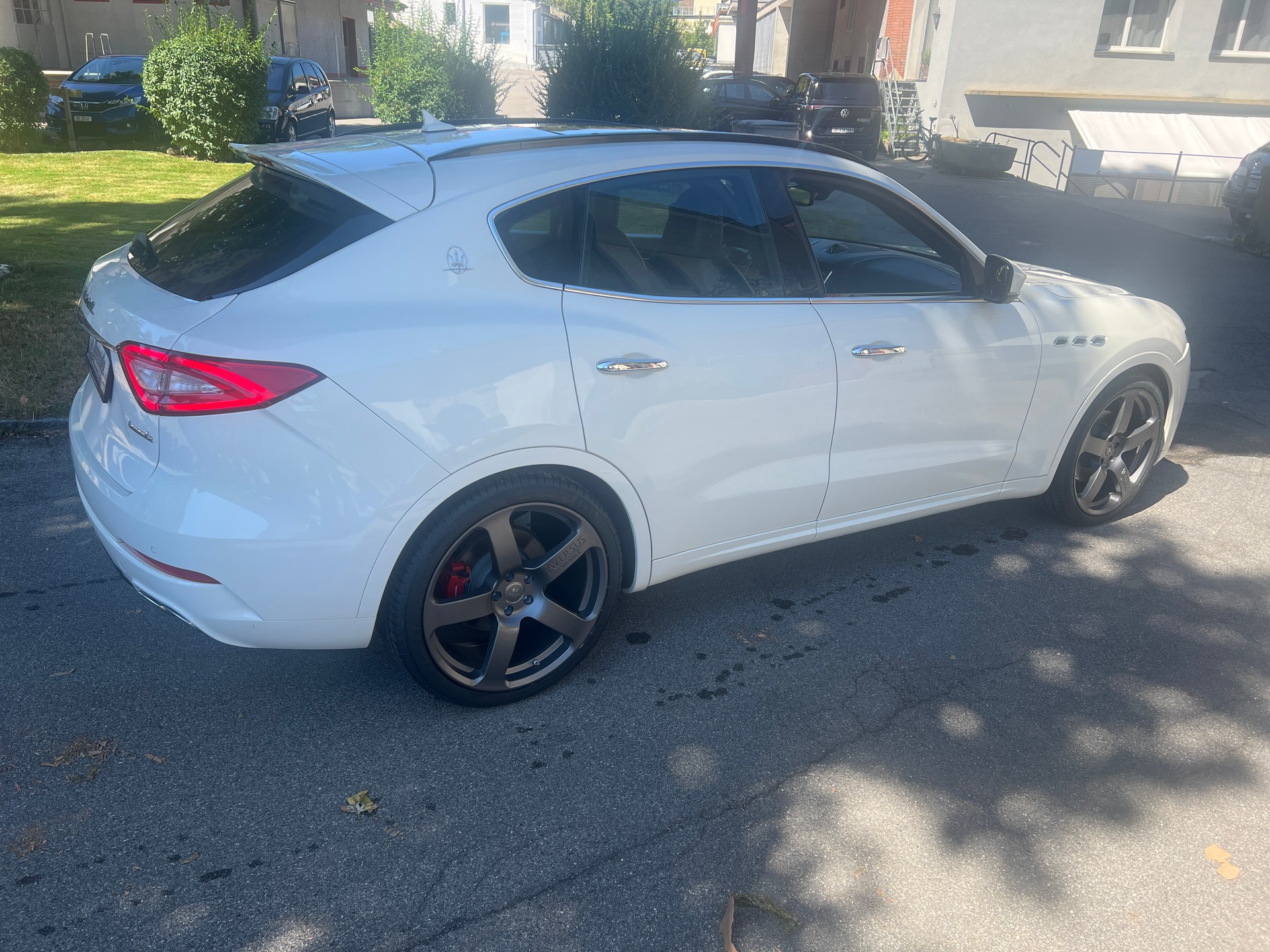 MASERATI Levante 3.0 V6 GranSport Automatica-image-2