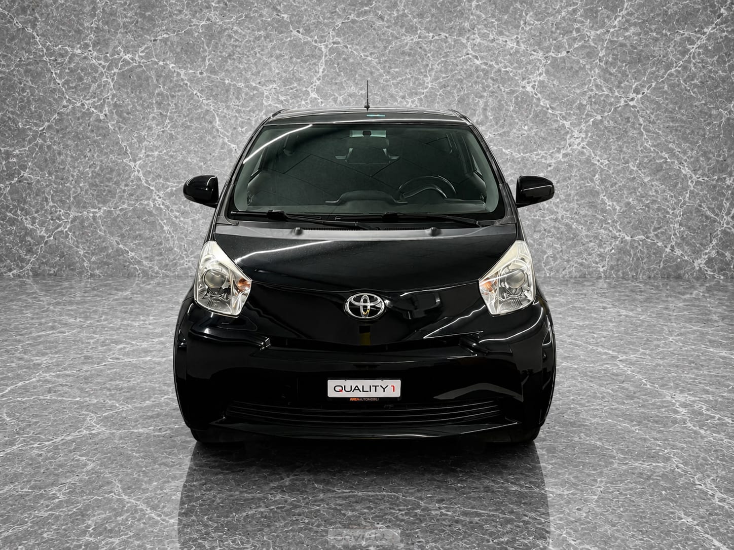 TOYOTA iQ2 1.0 VVT-i Multidrive-image-11