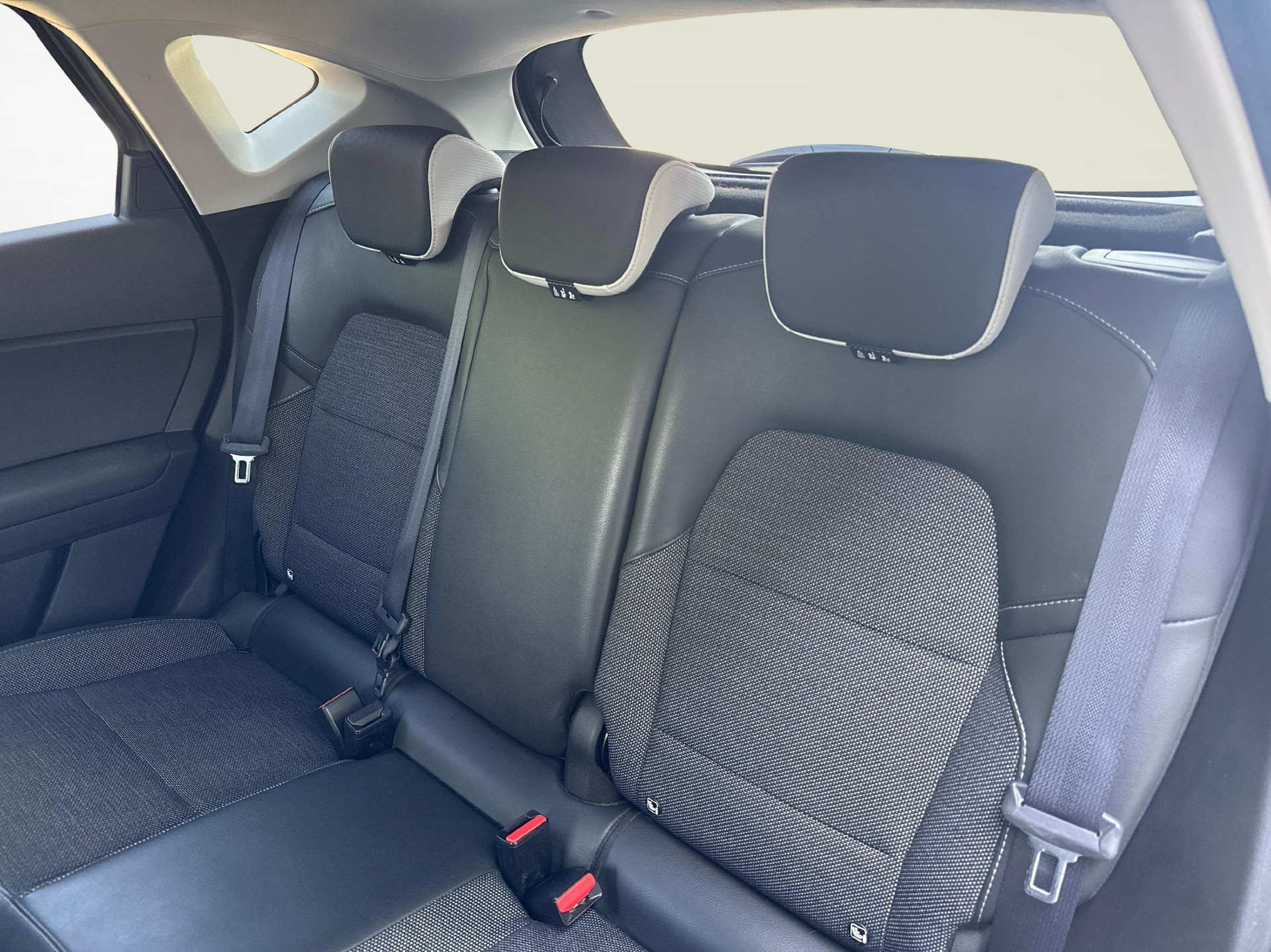 MITSUBISHI ASX 1.6 HEV Intense-image-10