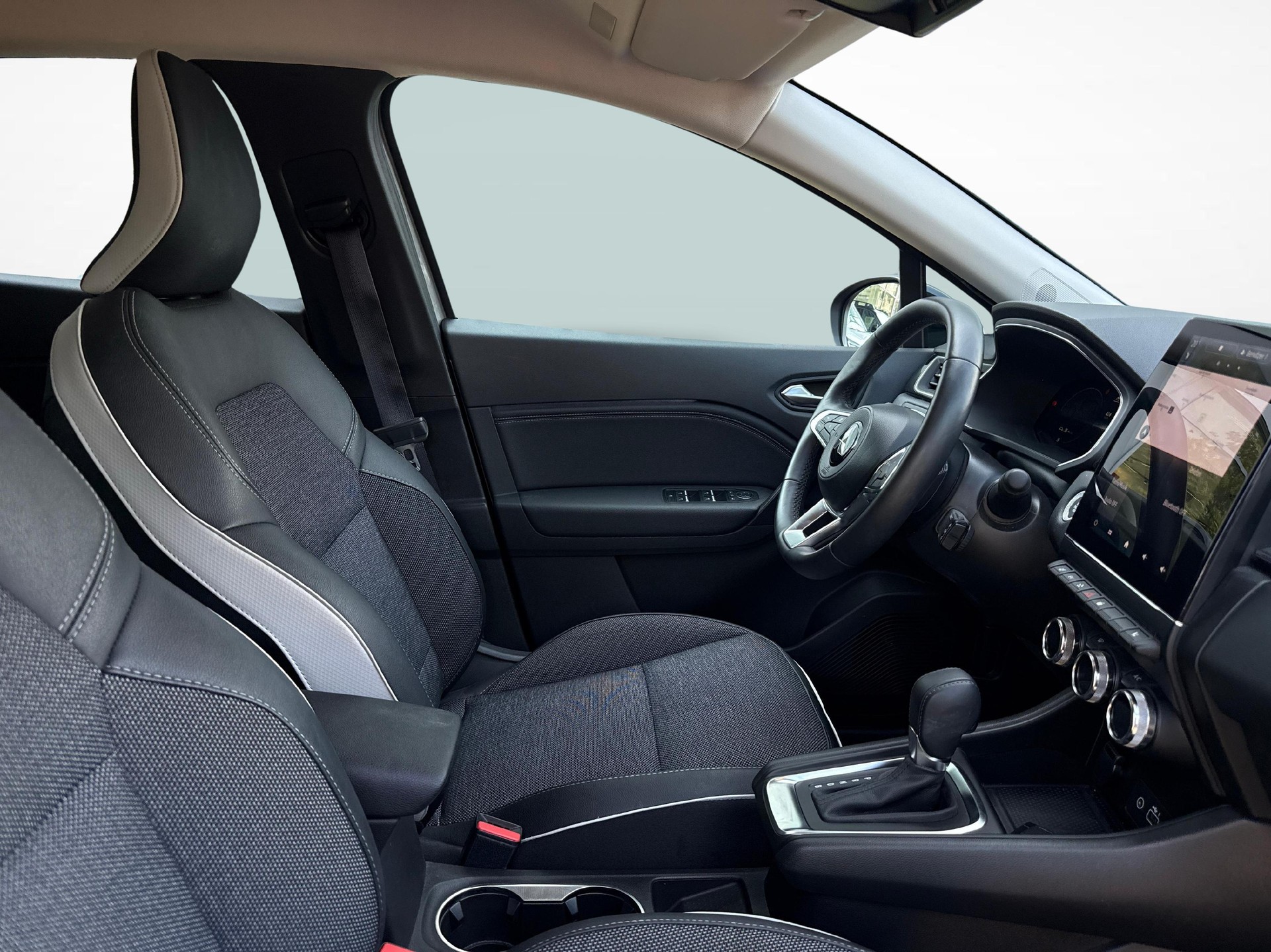 MITSUBISHI ASX 1.6 HEV Intense-image-9