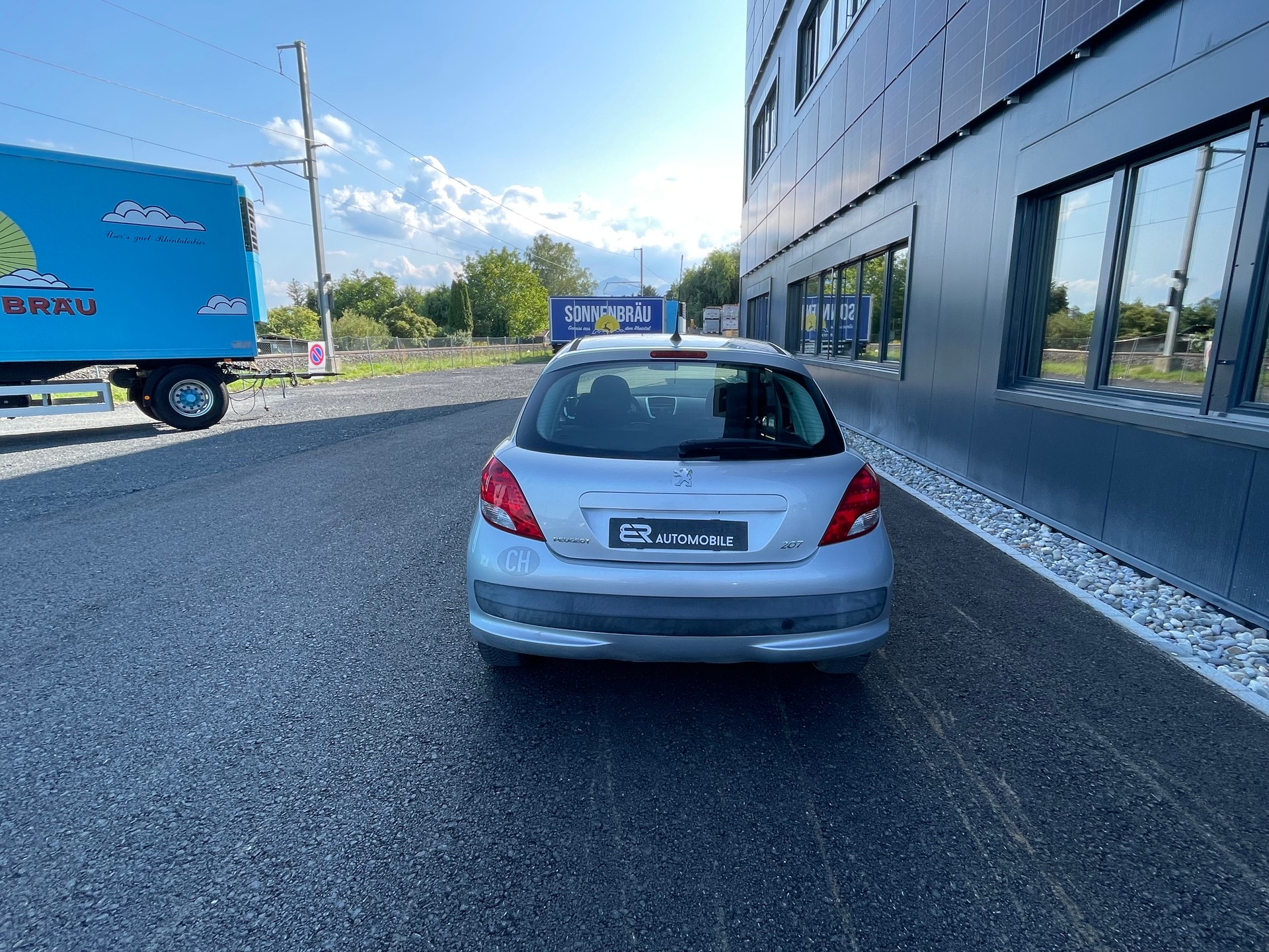 PEUGEOT 207 1.4 16V Trendy Clim-image-3
