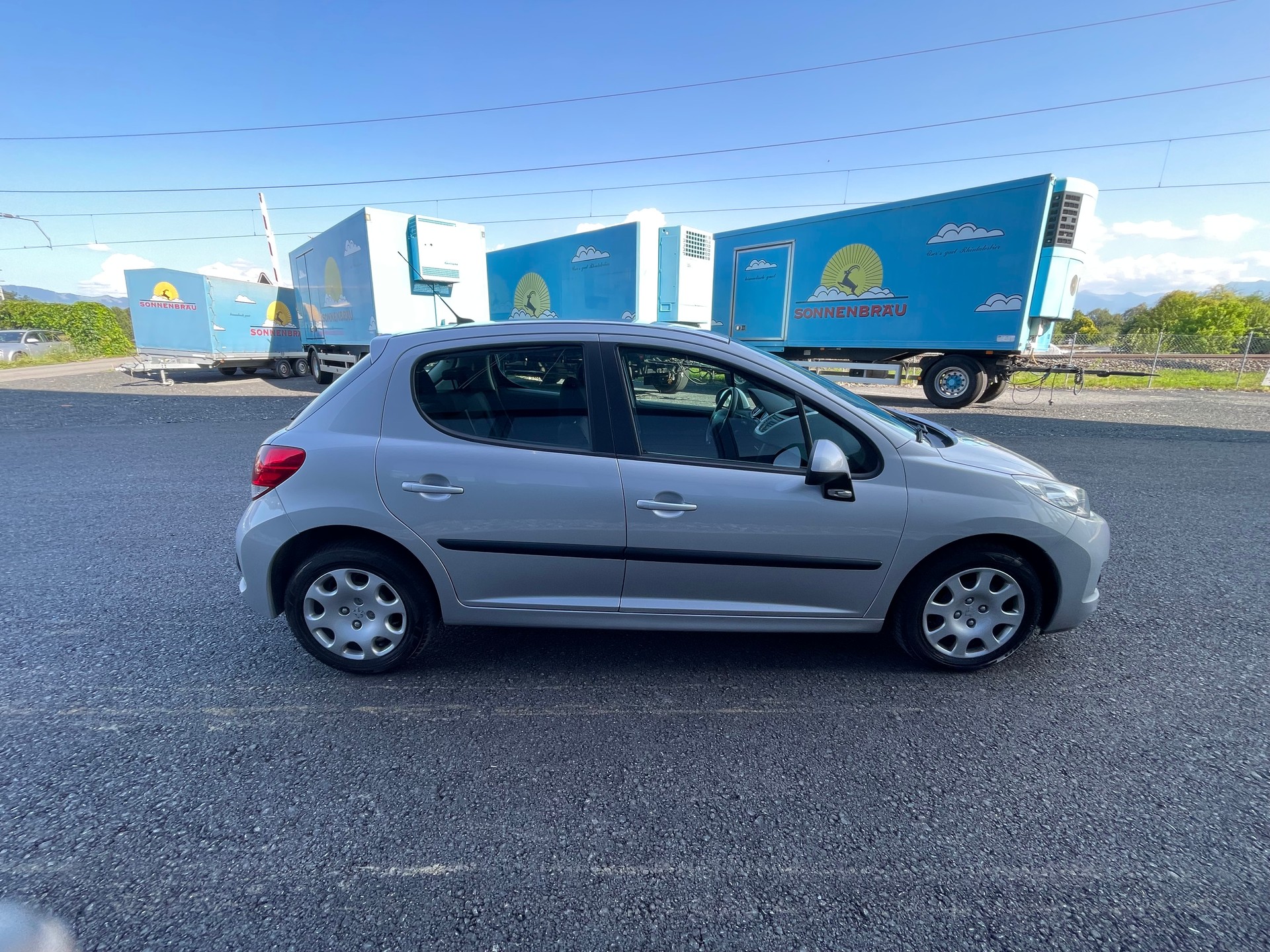 PEUGEOT 207 1.4 16V Trendy Clim-image-7