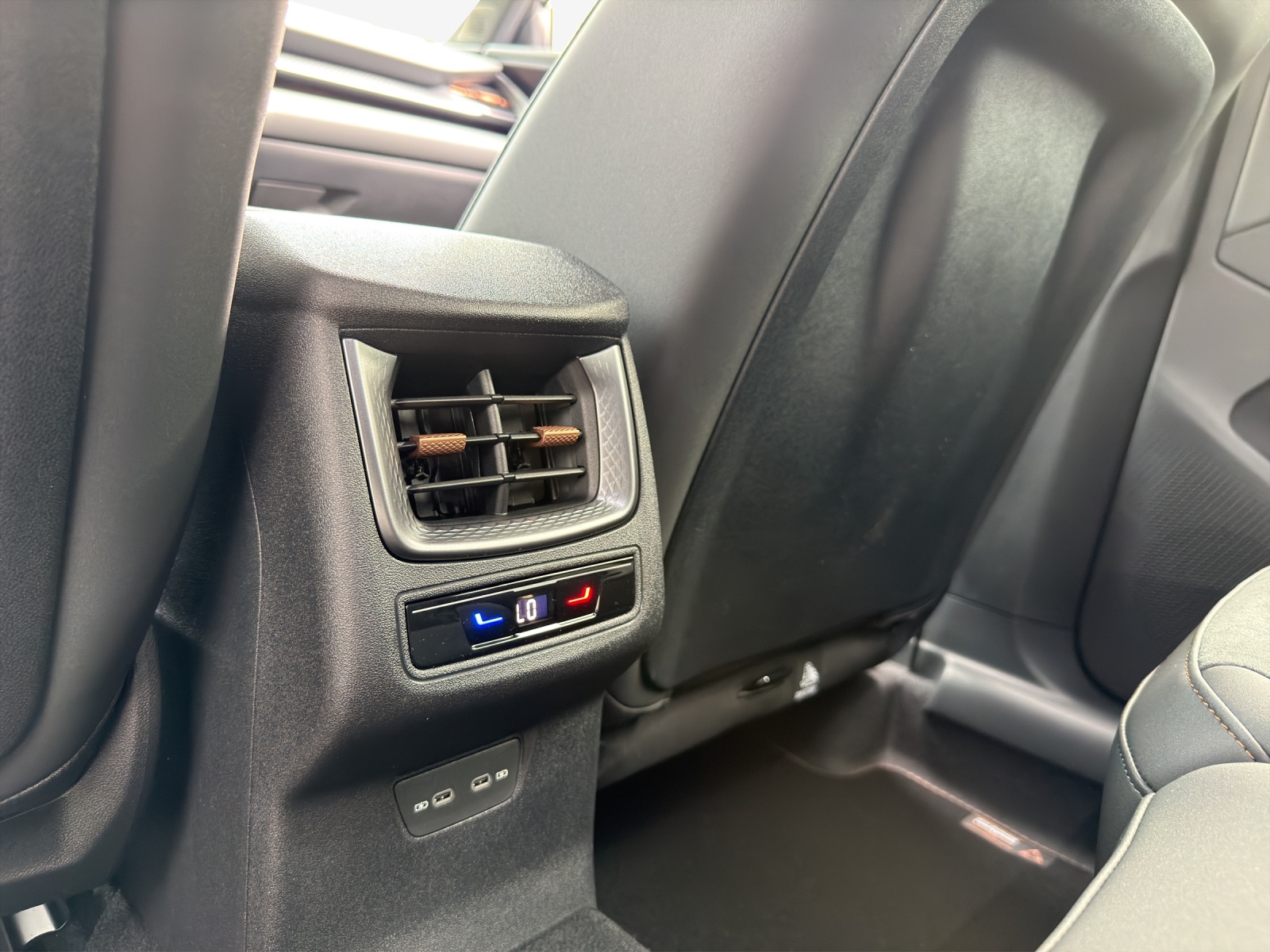 CUPRA Terramar 1.5 eTSI Prime Edition DSG-image-13