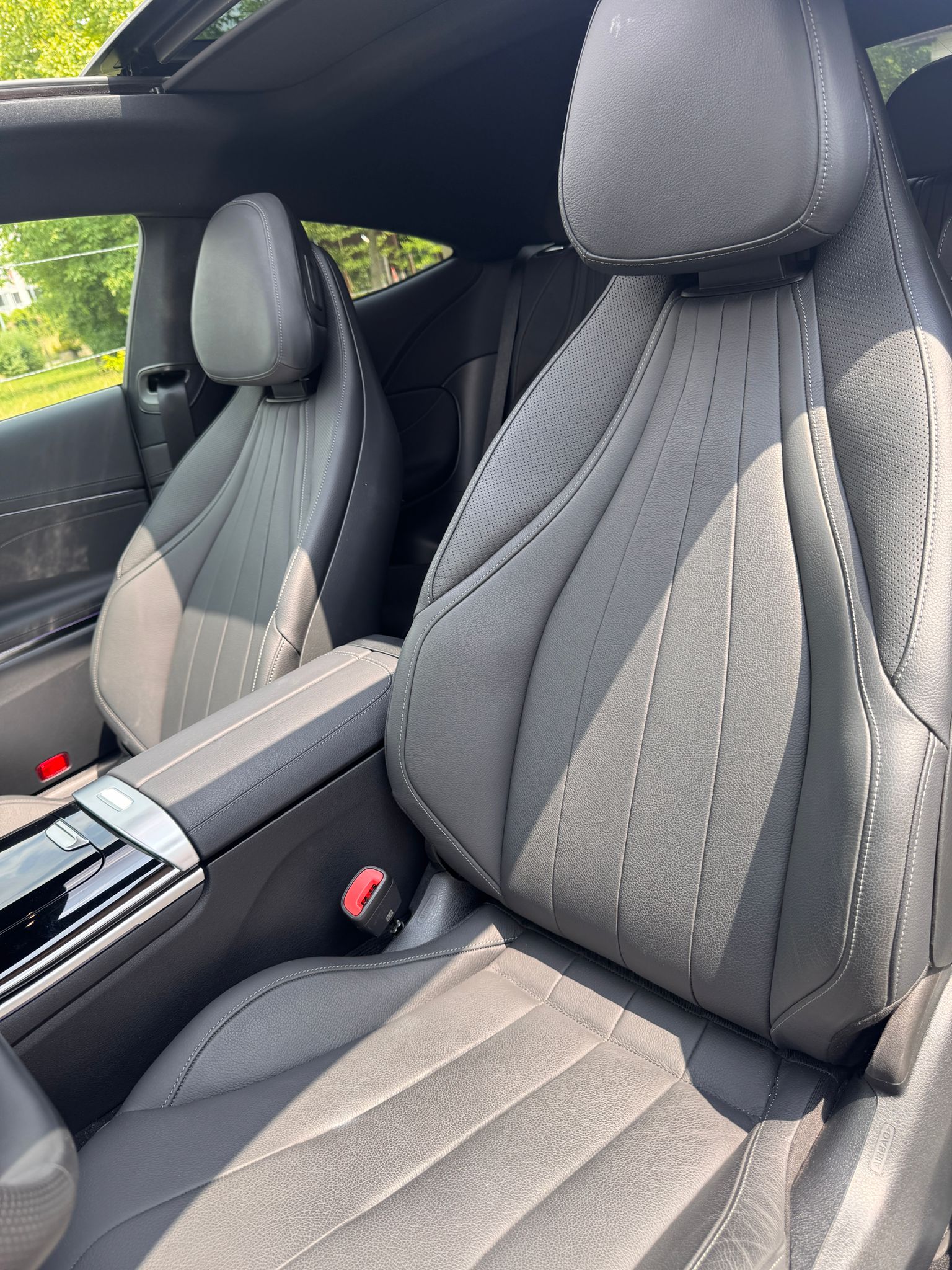 MERCEDES-BENZ CLE 300 AMG Line 4matic-image-5