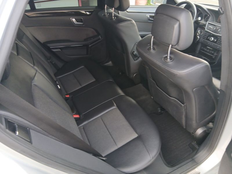 MERCEDES-BENZ E 220 CDI BlueEfficiency Avantgarde 7G-Tronic-image-8
