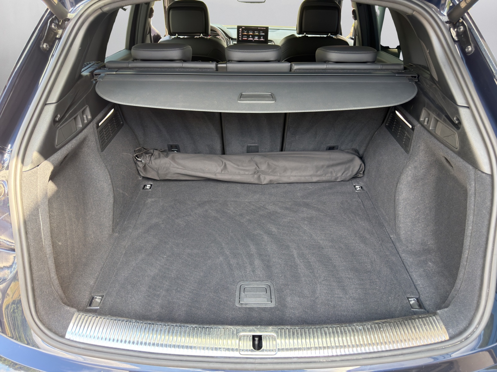 AUDI Q5 45 TFSI advanced quattro S-tronic-image-11