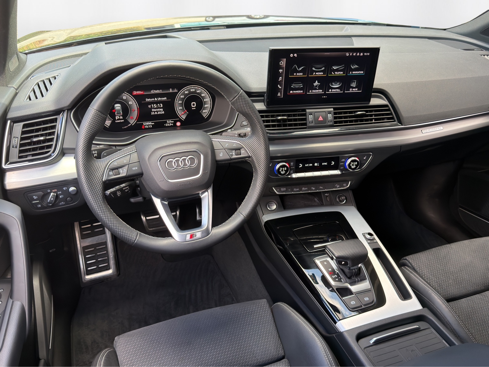 AUDI Q5 45 TFSI advanced quattro S-tronic-image-6