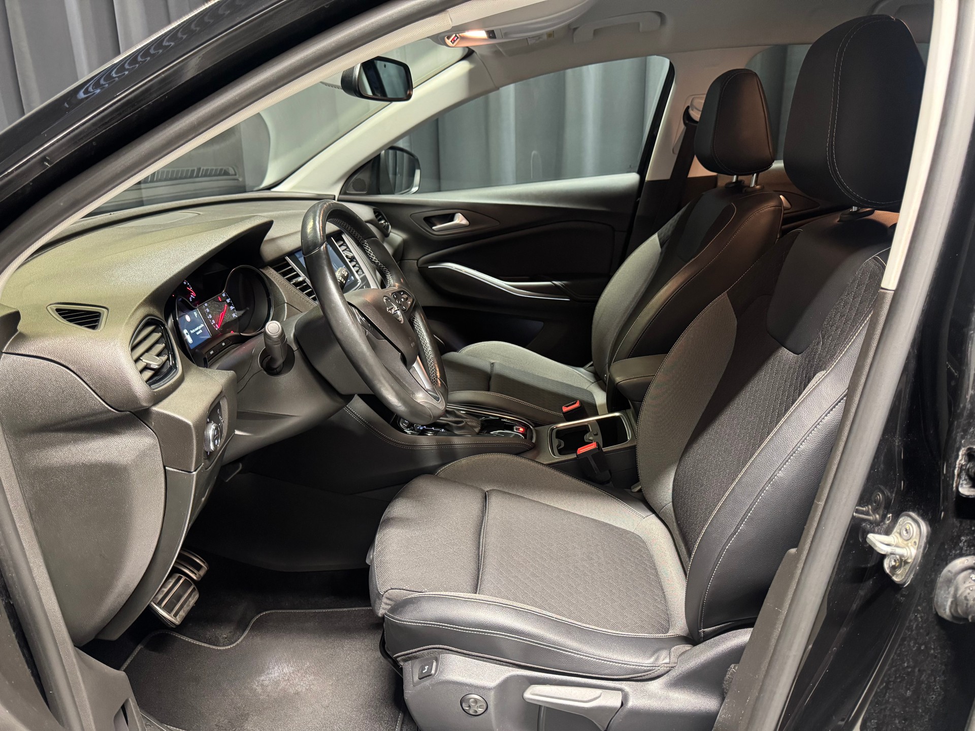 OPEL Grandland X 2.0CDTi Ultimate Automatik(M)(9)-image-6