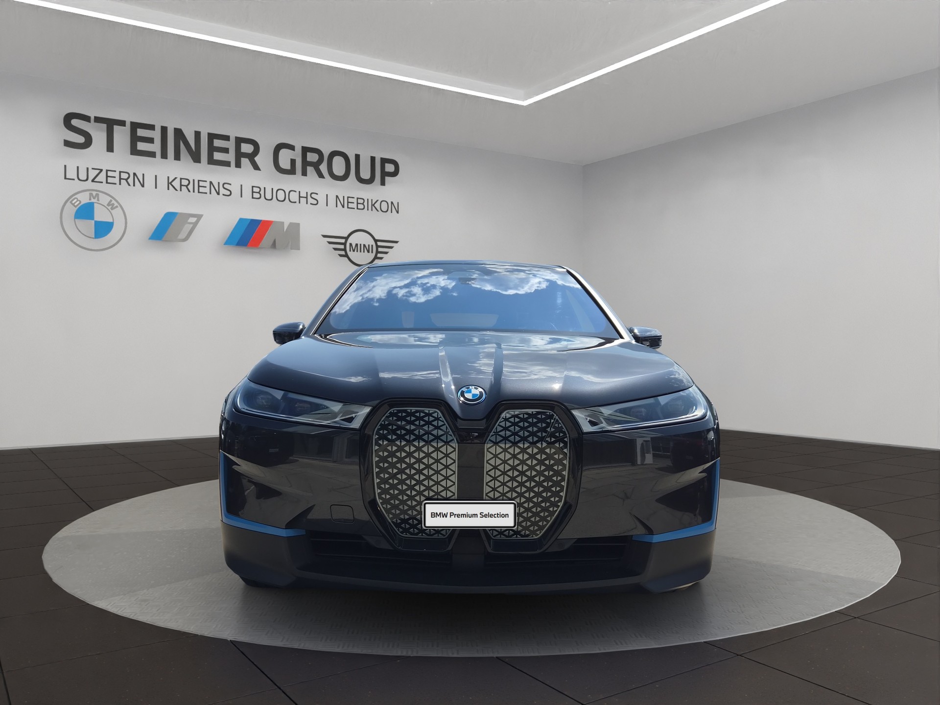 BMW iX xDrive50-image-2