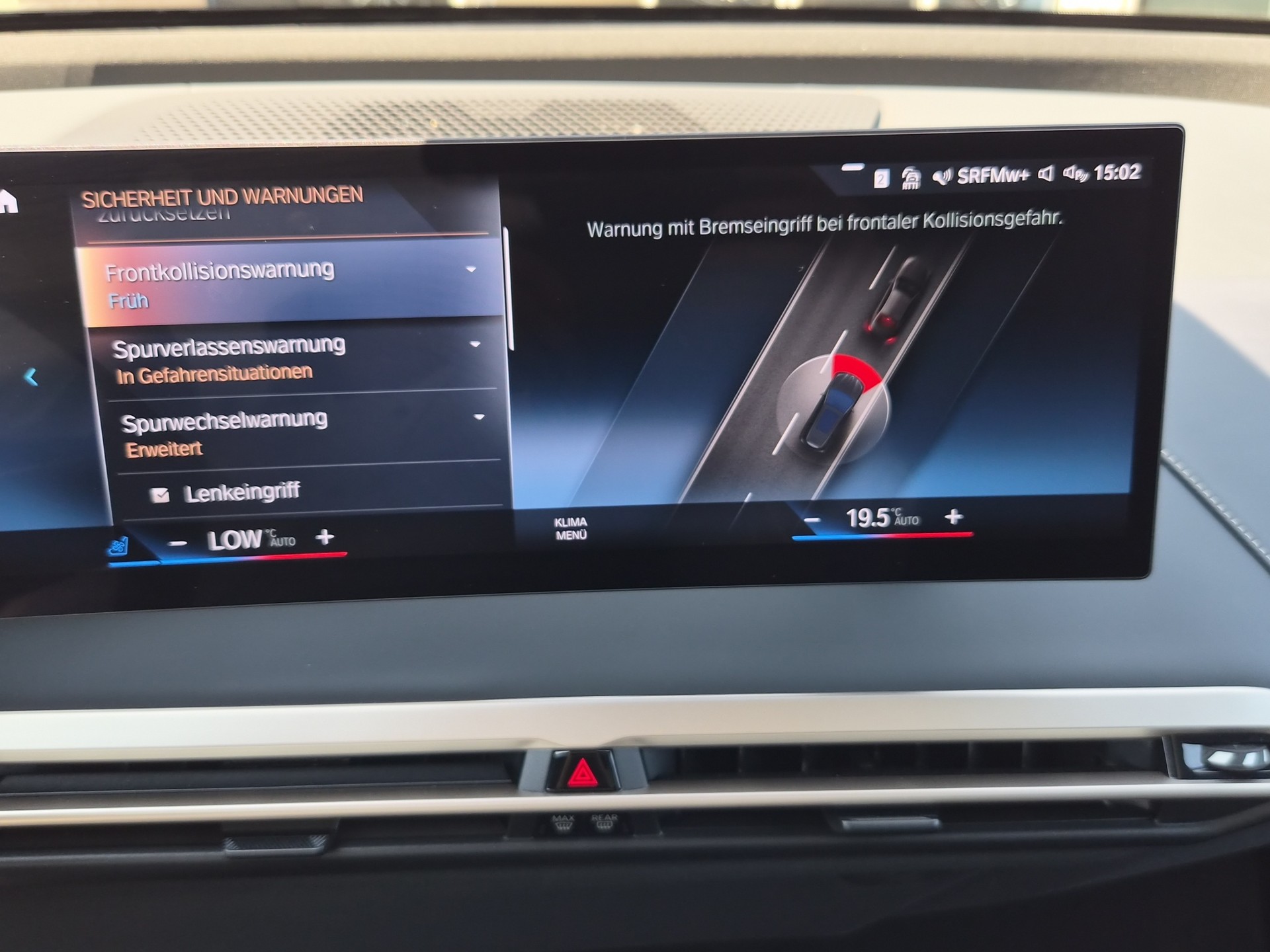 BMW iX xDrive50-image-25