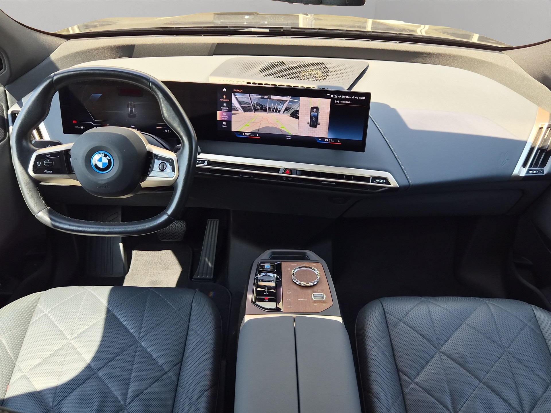 BMW iX xDrive50-image-16