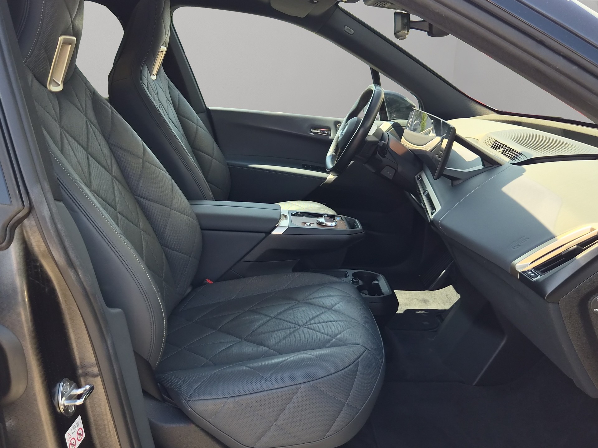 BMW iX xDrive50-image-21
