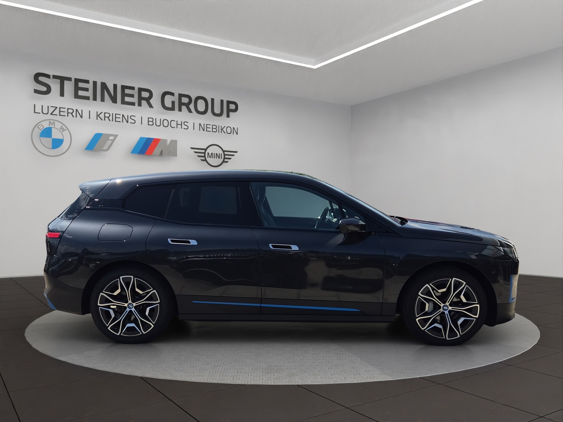 BMW iX xDrive50-image-4
