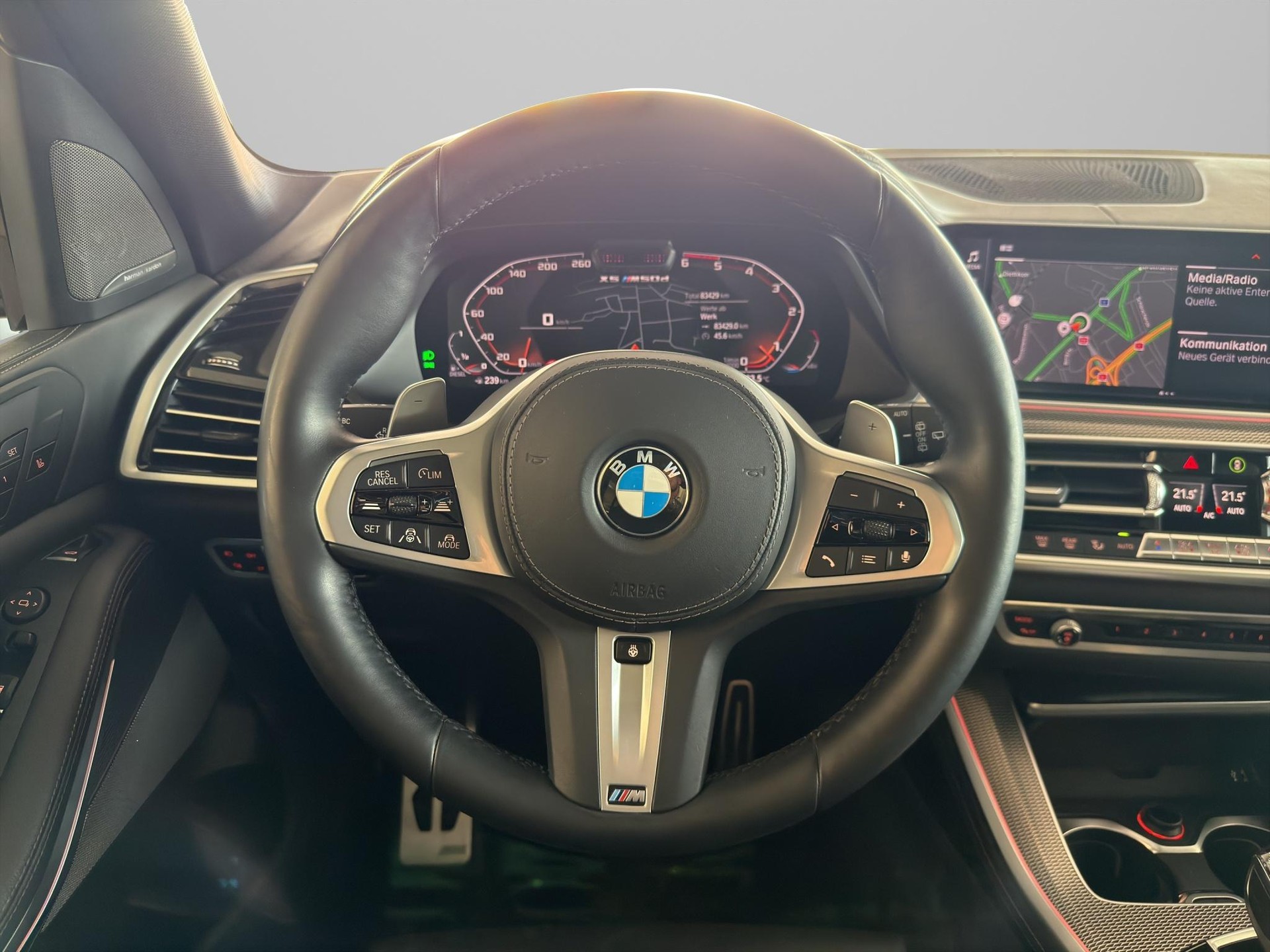 BMW X5 xDrive M50d-image-13