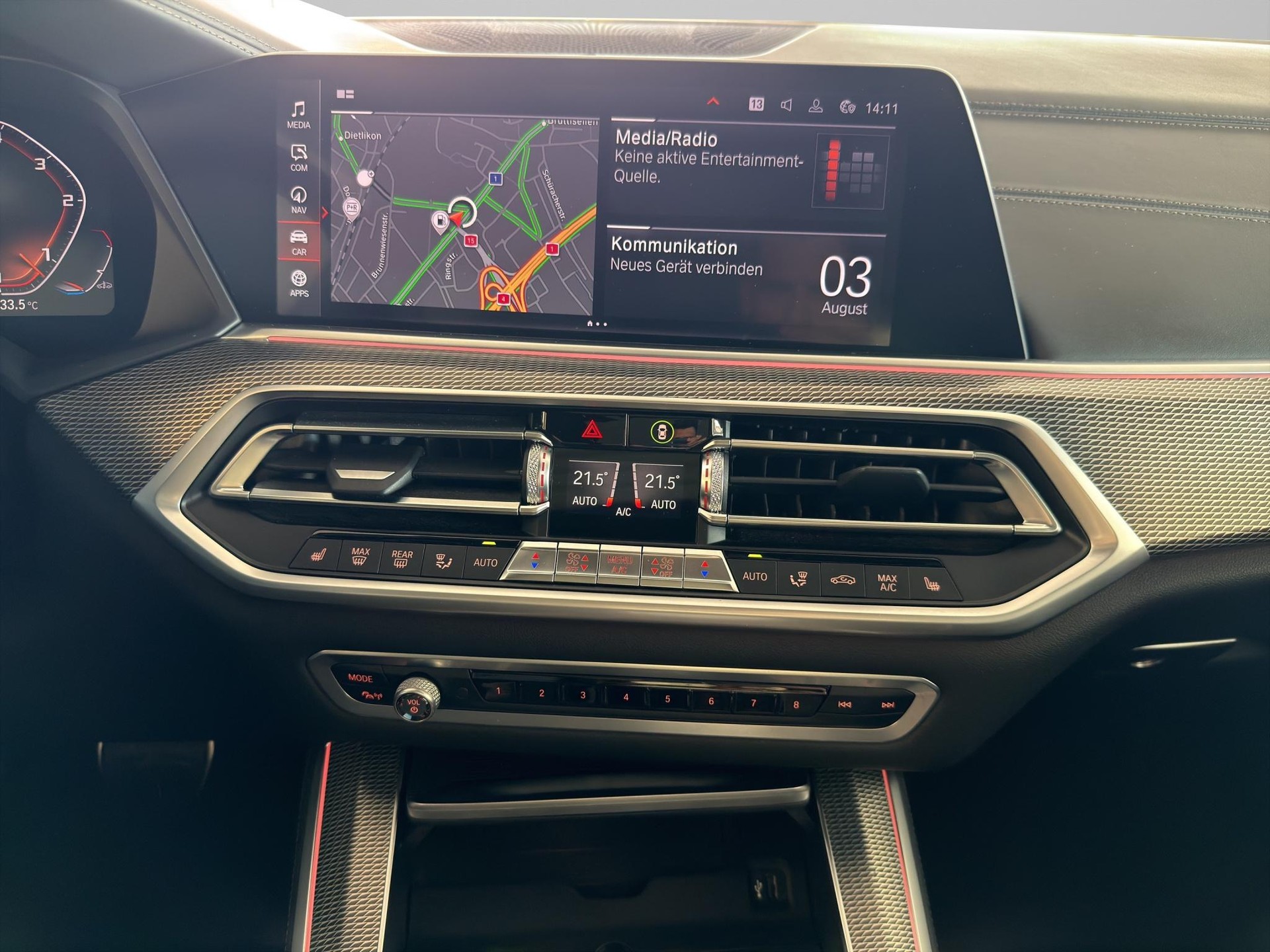 BMW X5 xDrive M50d-image-14