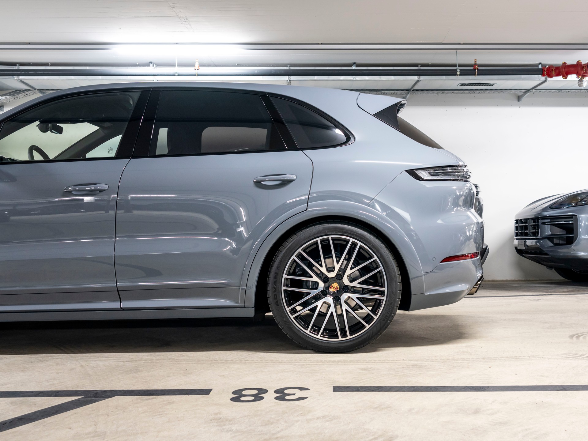 PORSCHE Cayenne Black Edition Tiptronic-image-11