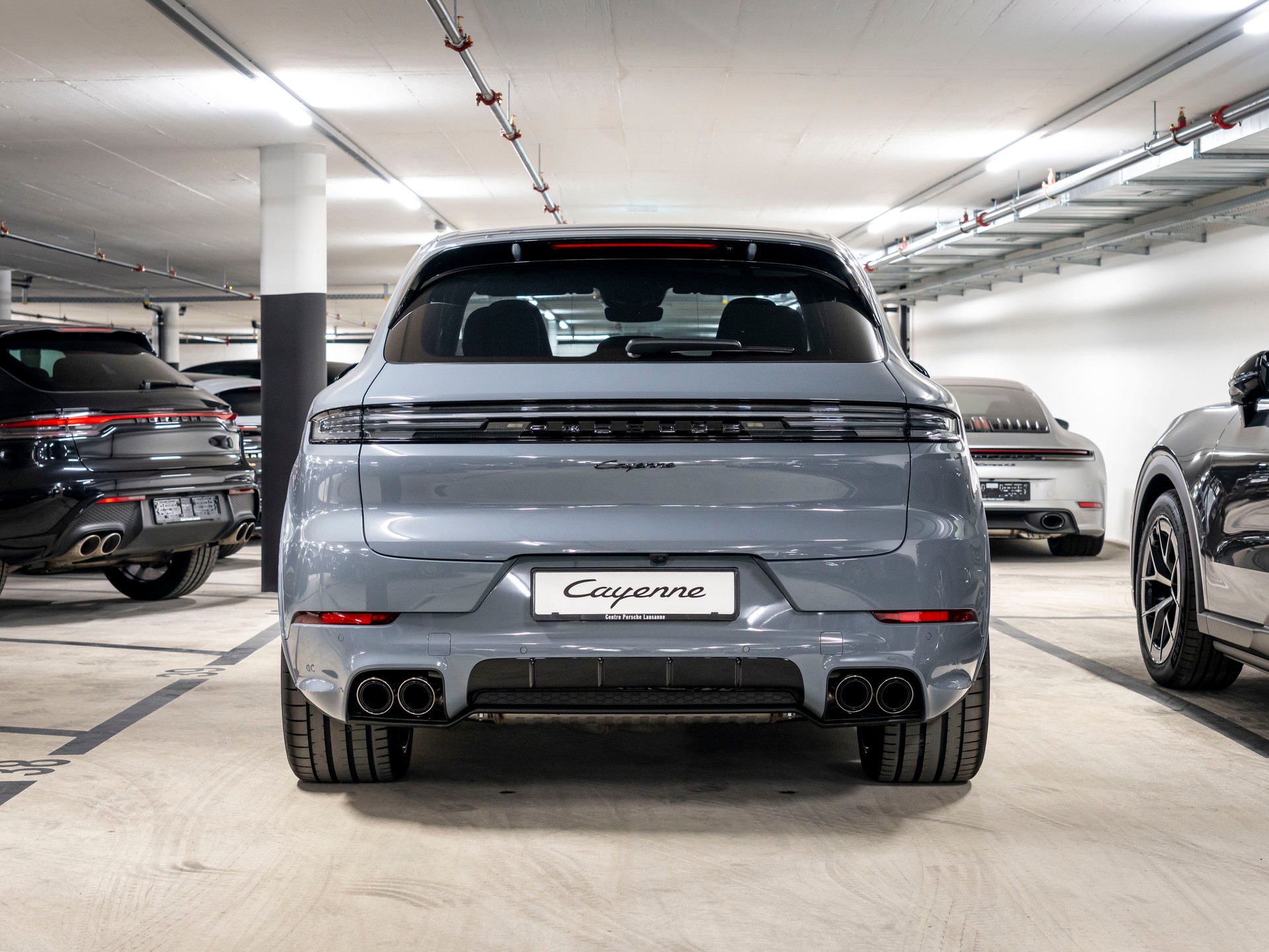 PORSCHE Cayenne Black Edition Tiptronic-image-4