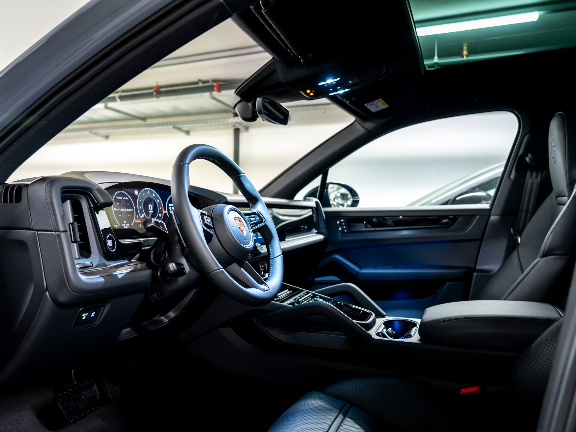 PORSCHE Cayenne Black Edition Tiptronic-image-5