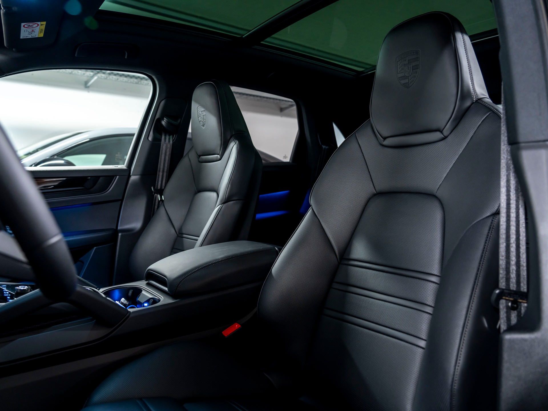 PORSCHE Cayenne Black Edition Tiptronic-image-7