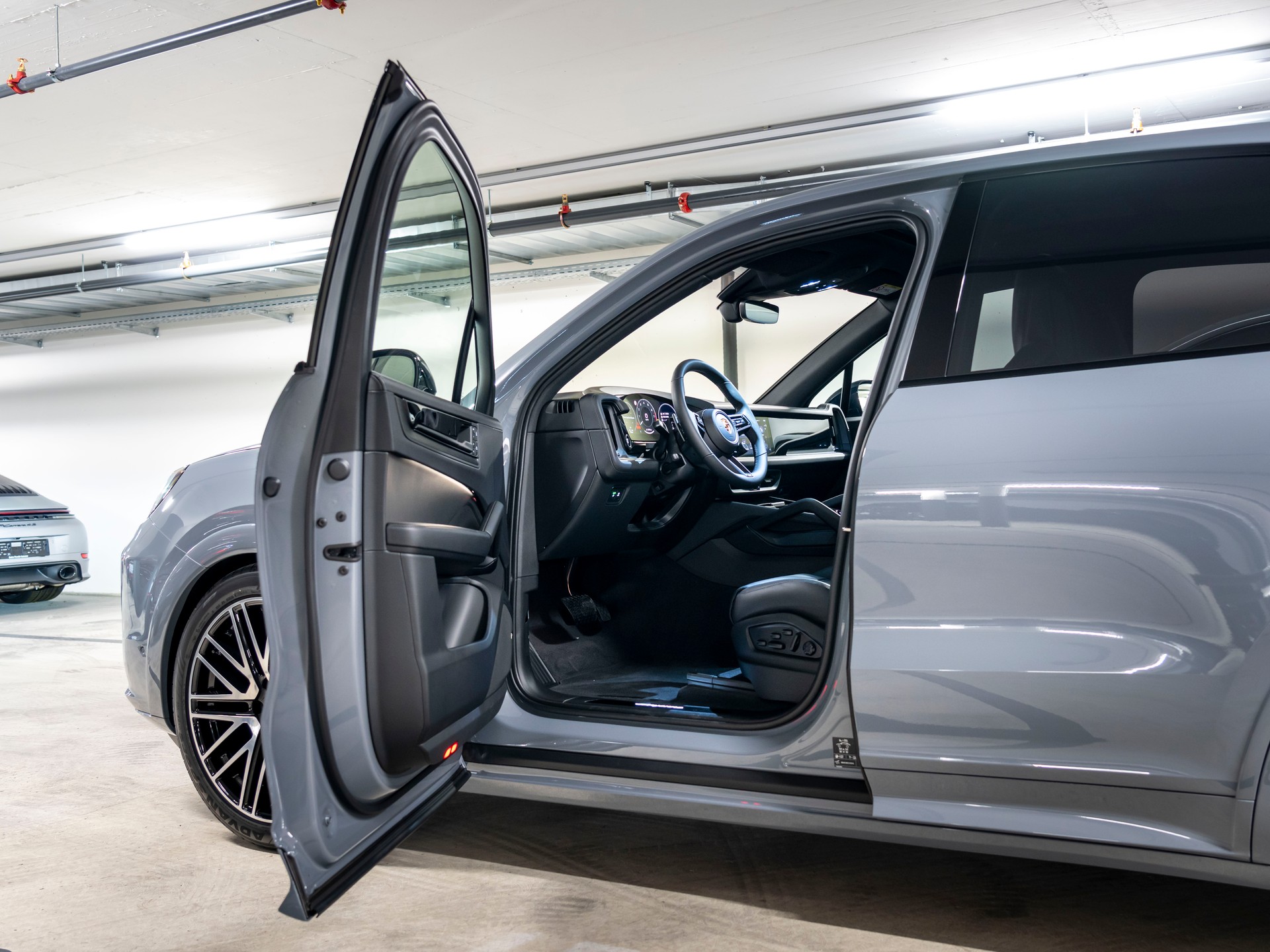 PORSCHE Cayenne Black Edition Tiptronic-image-13