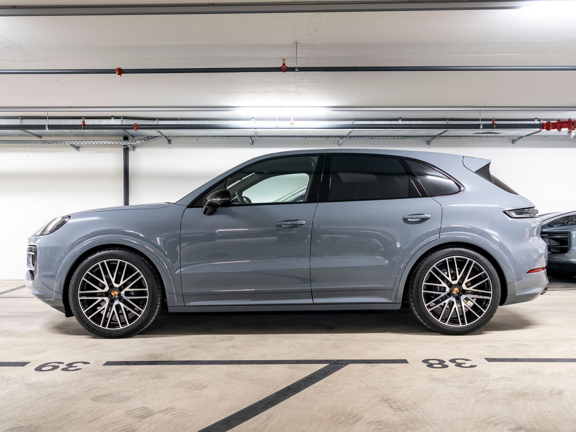 PORSCHE Cayenne Black Edition Tiptronic-image-1
