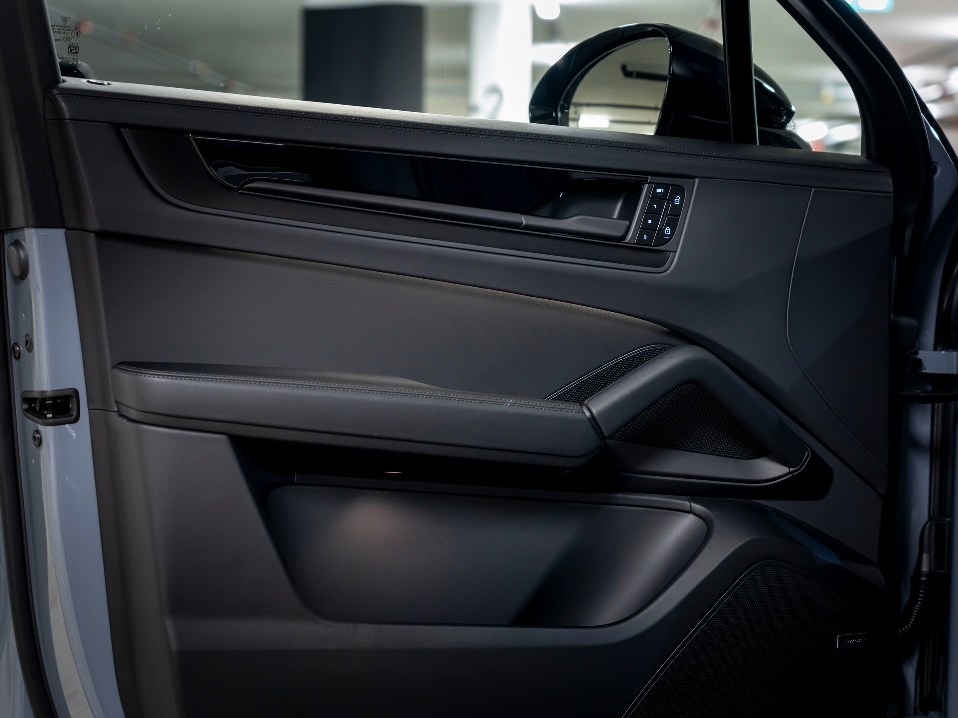PORSCHE Cayenne Black Edition Tiptronic-image-16