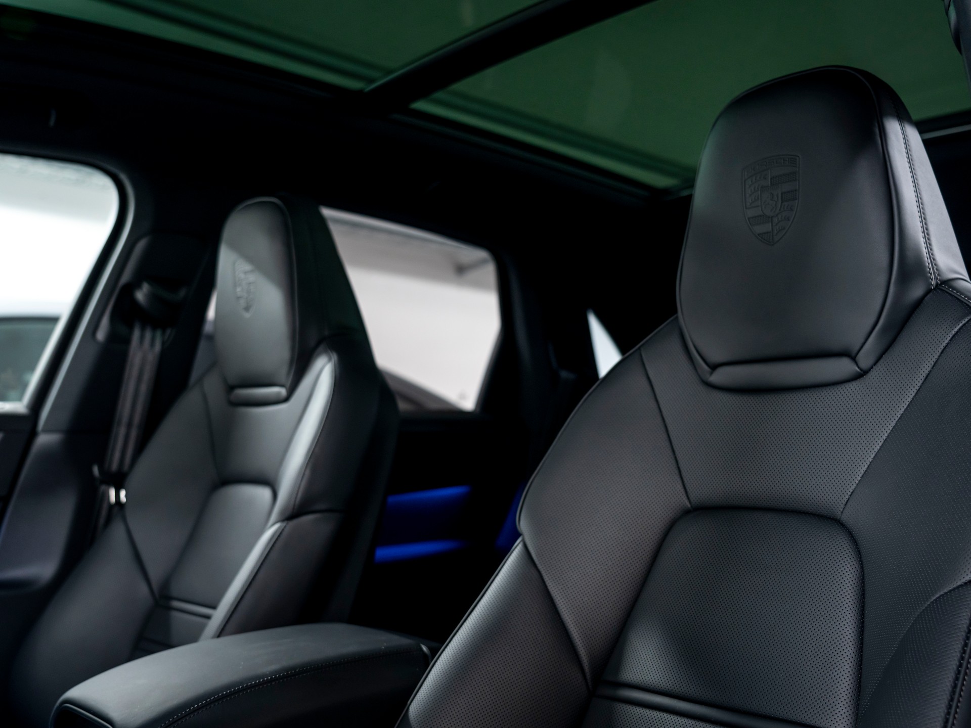 PORSCHE Cayenne Black Edition Tiptronic-image-8