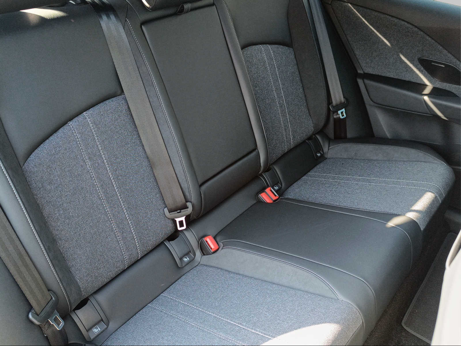 VW ID.3 Neo 79 kWh 231 PS Style-image-9