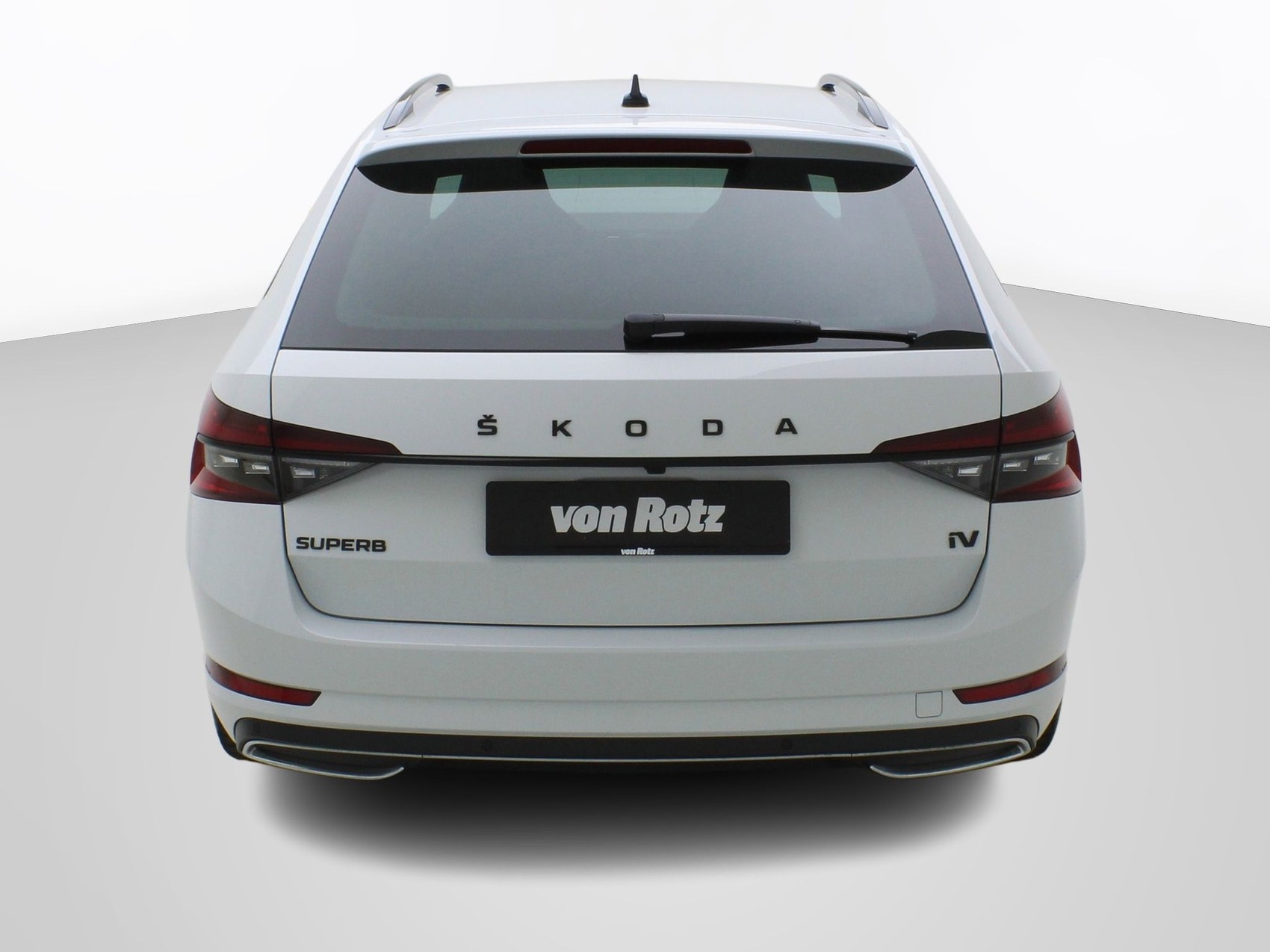 SKODA Superb Combi 1.4 TSI DSG PHEV Sport Line-image-3
