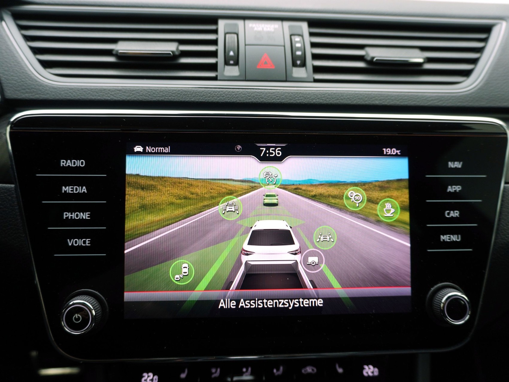 SKODA Superb Combi 1.4 TSI DSG PHEV Sport Line-image-20