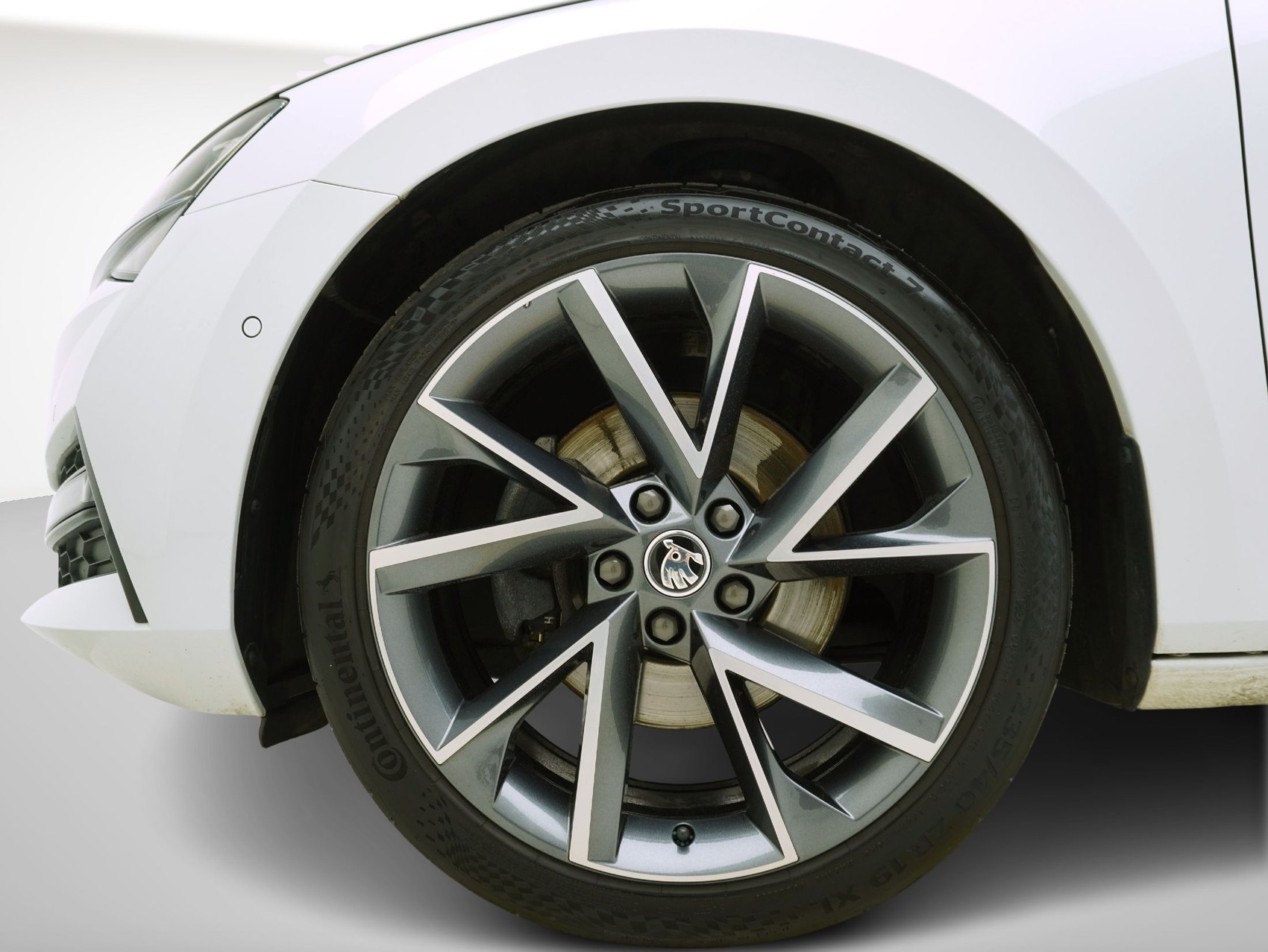 SKODA Superb Combi 1.4 TSI DSG PHEV Sport Line-image-6